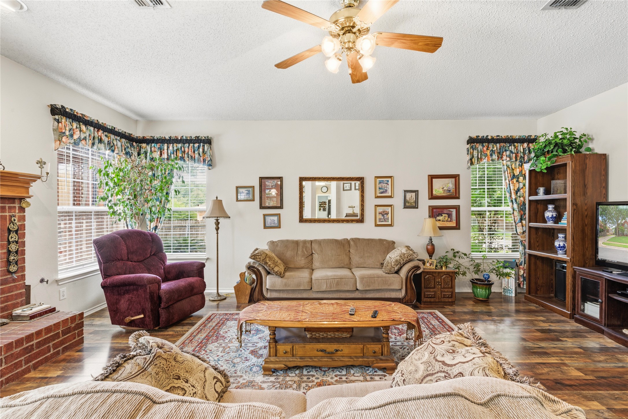 7604 Oak Knoll Drive
