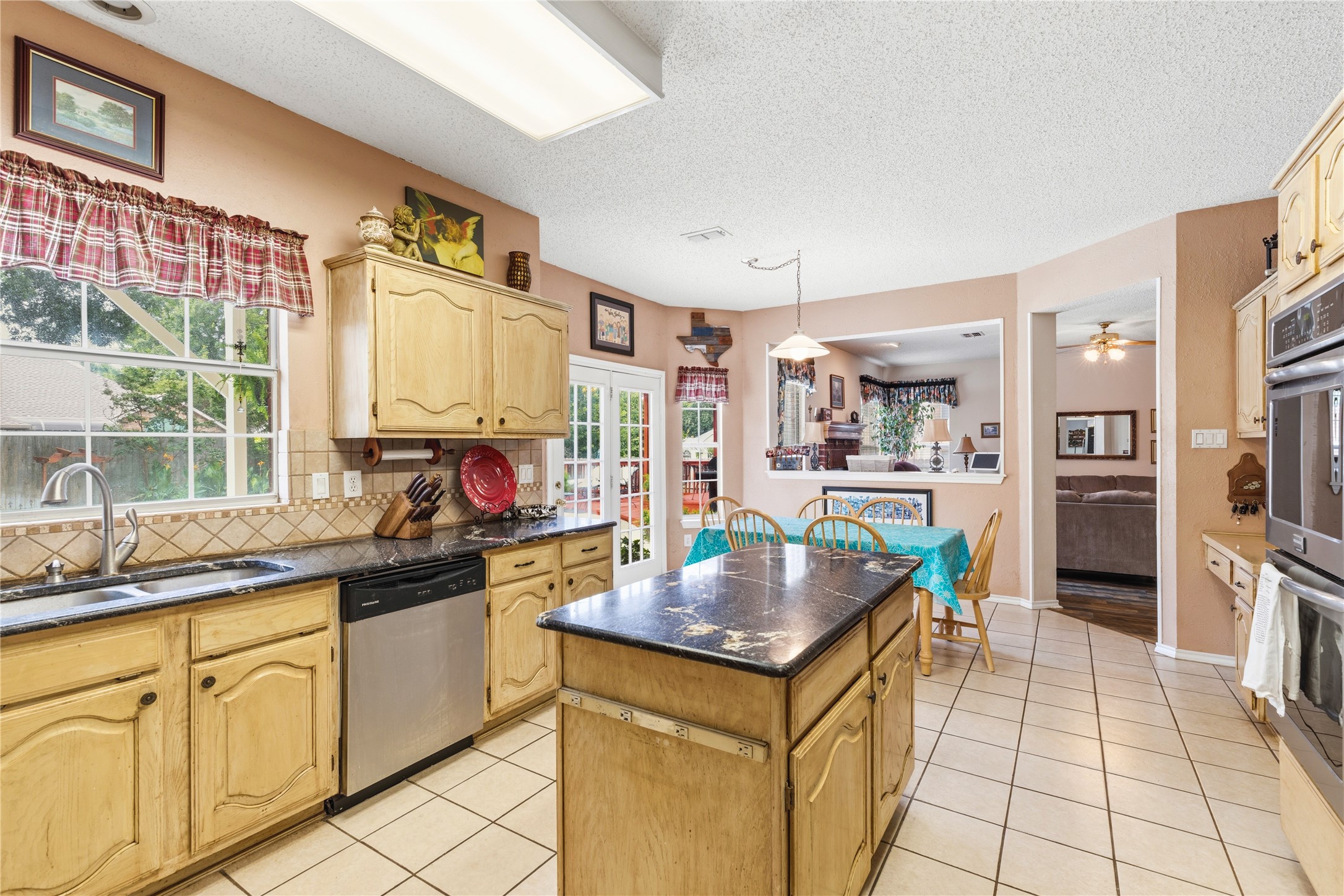 7604 Oak Knoll Drive
