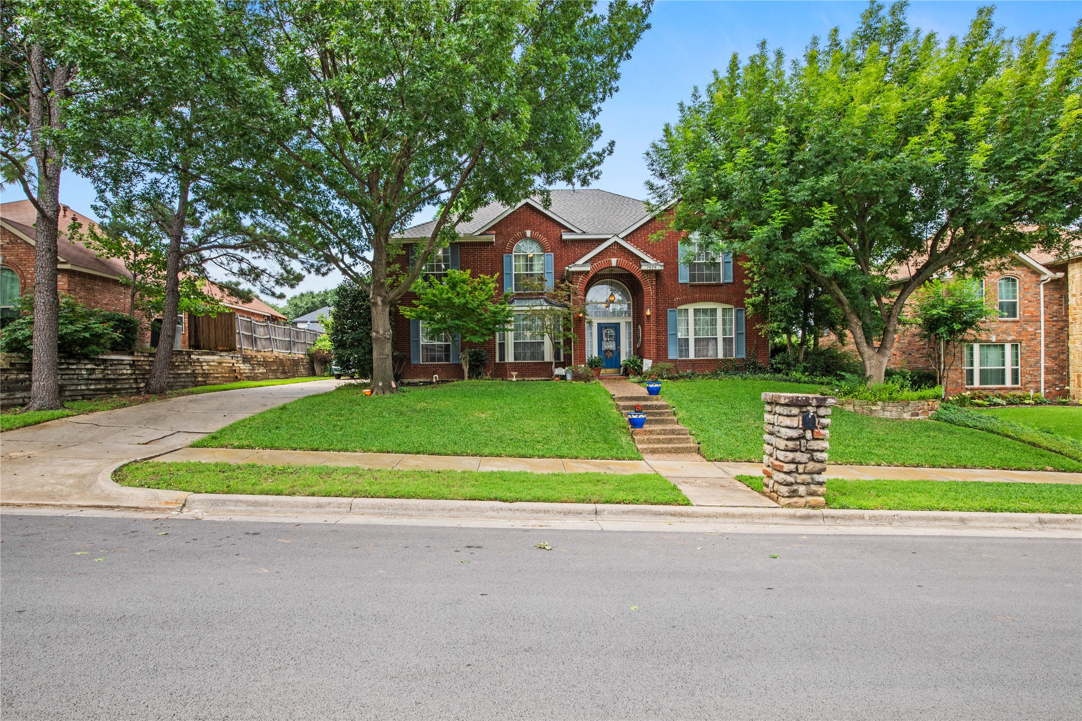 7604 Oak Knoll Drive