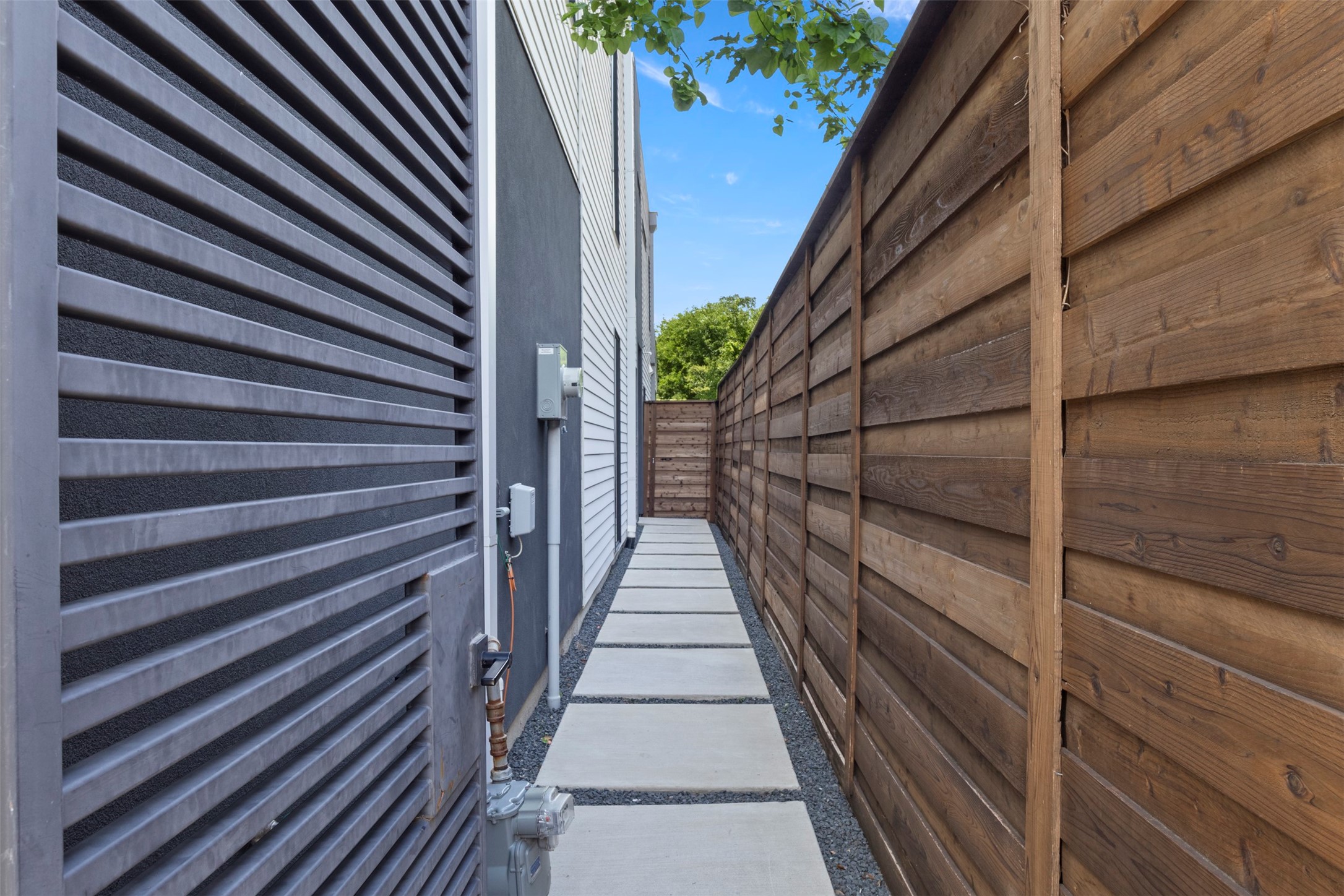 2335 Kirby Street