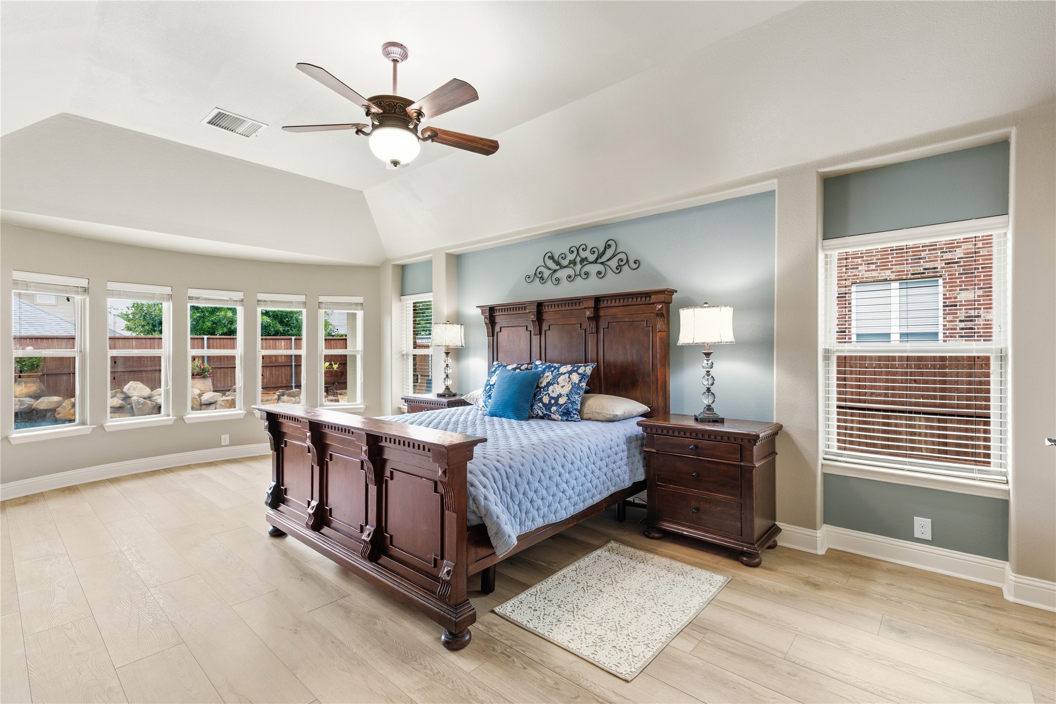 1004 Cambridge Court