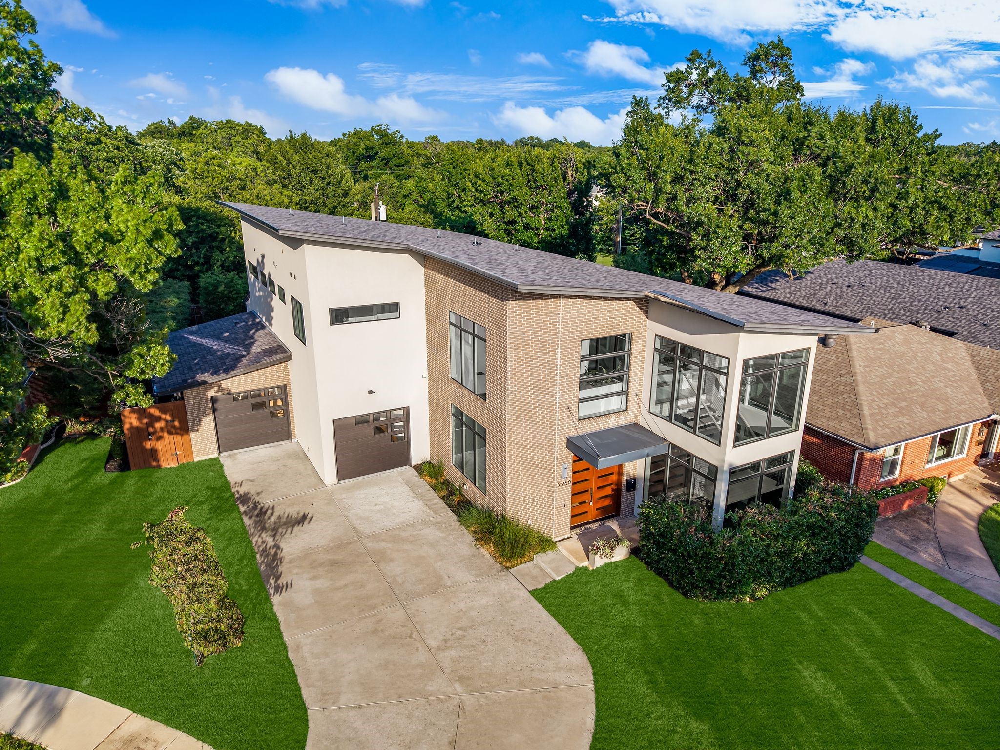 9960 Mixon Drive