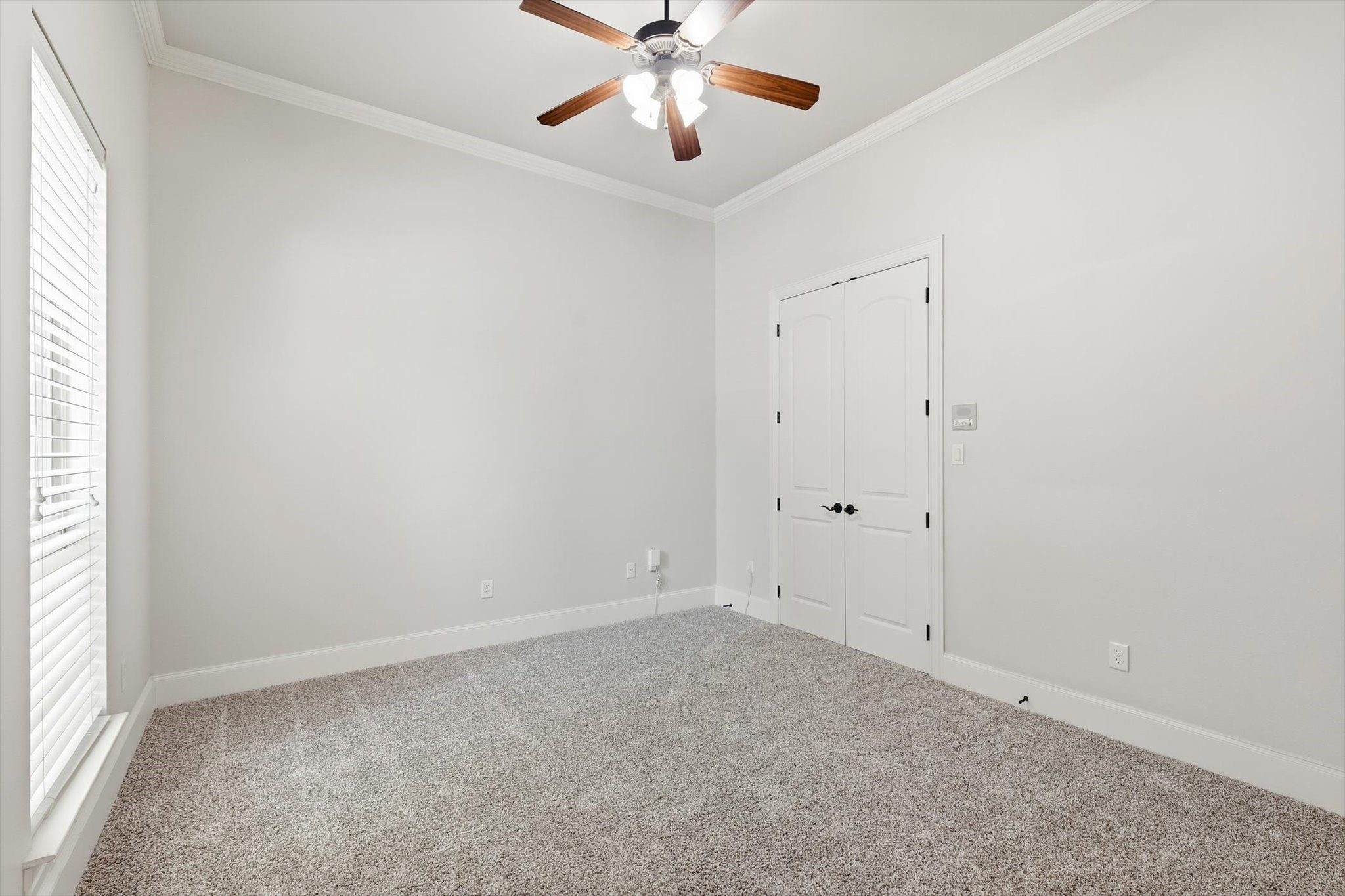 1805 Grosvenor Green