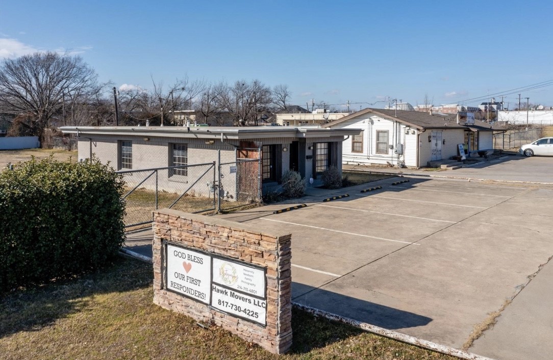 4005 Rufe Snow Drive