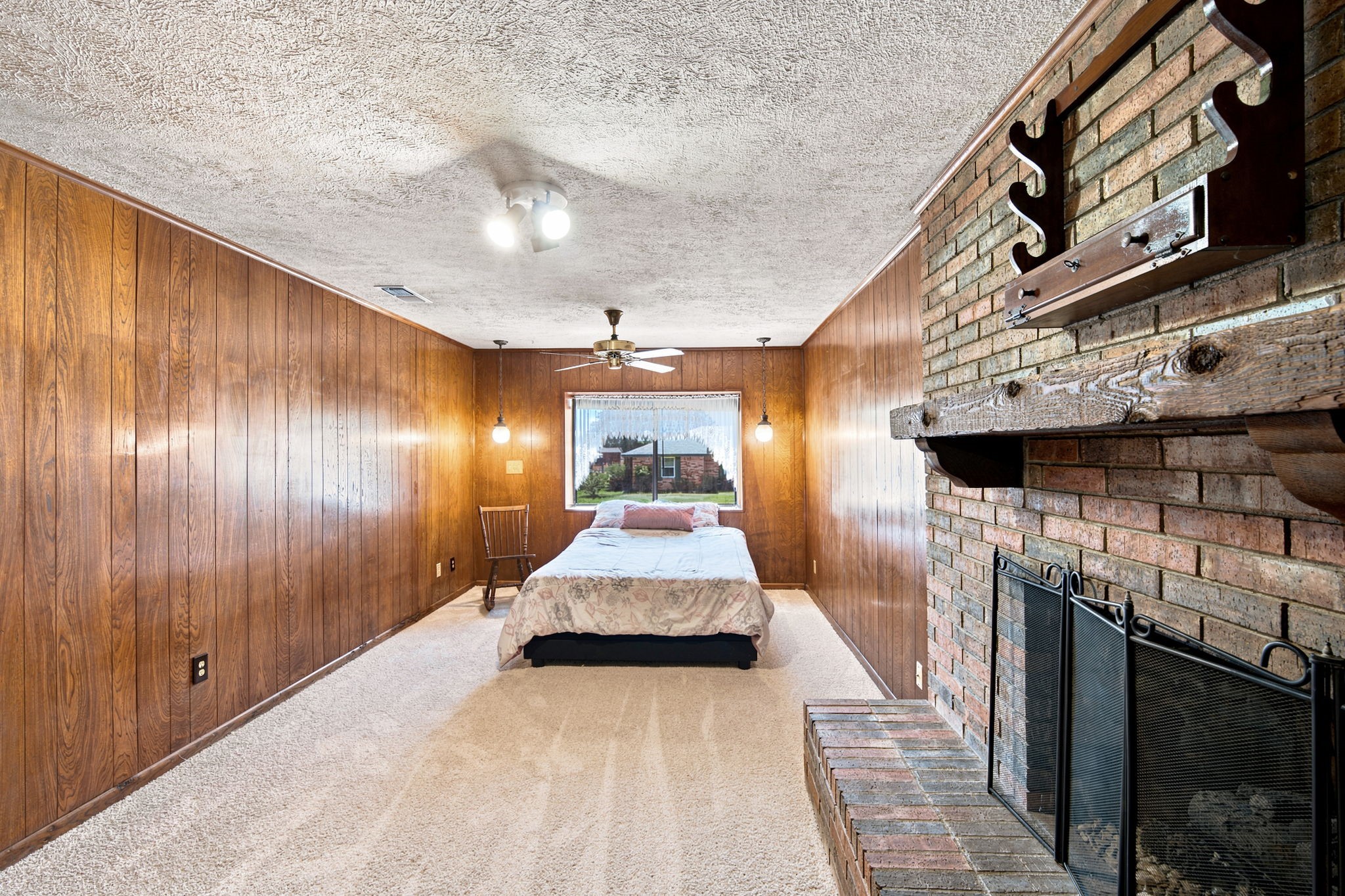 1508 Hillside Drive
