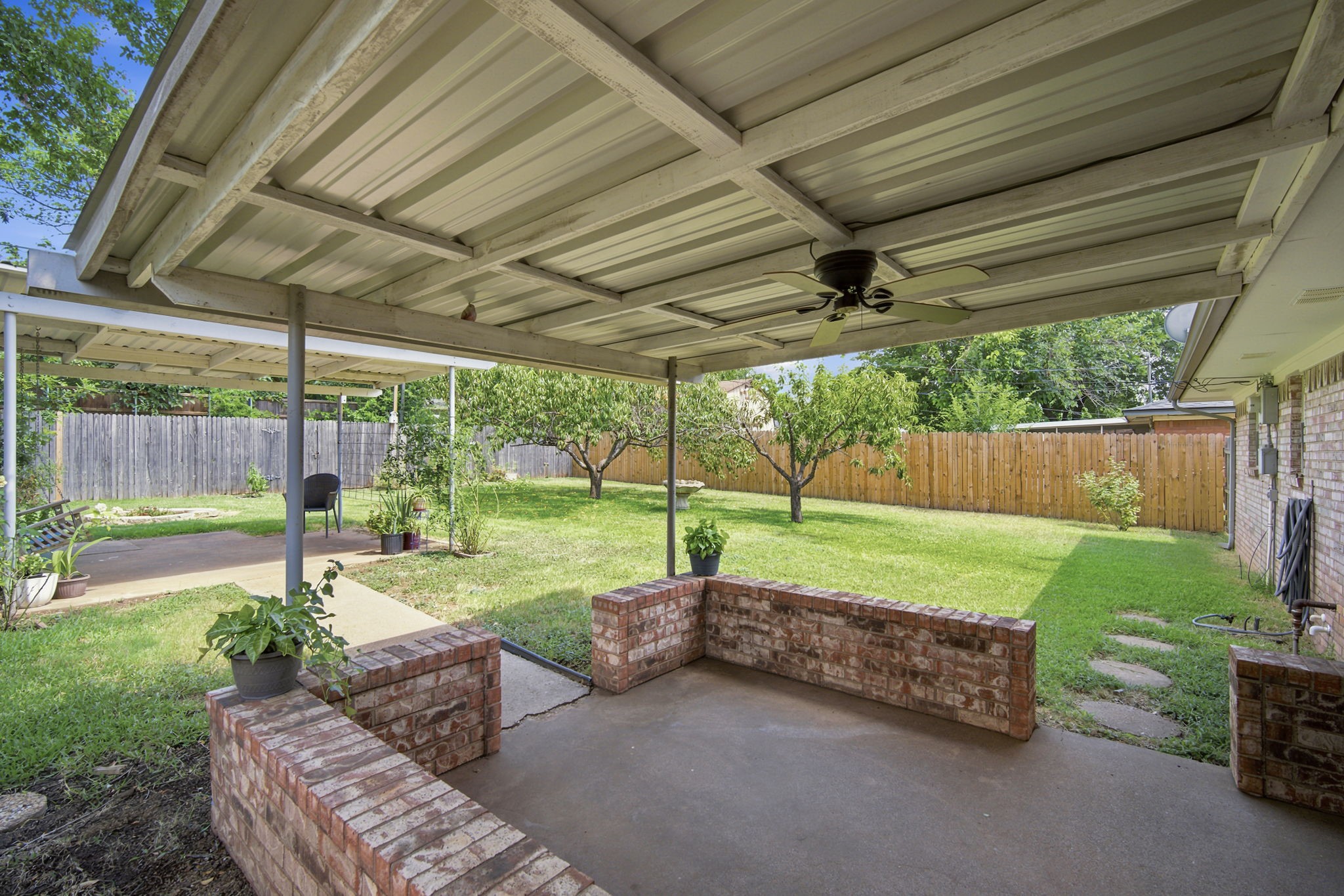 1508 Hillside Drive