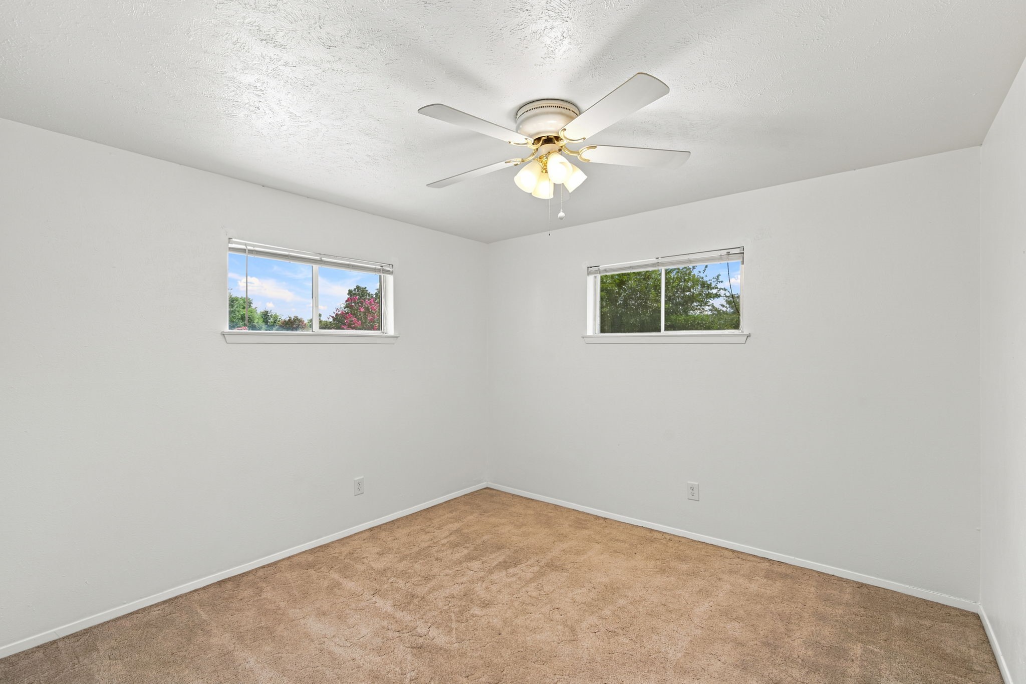 1508 Hillside Drive