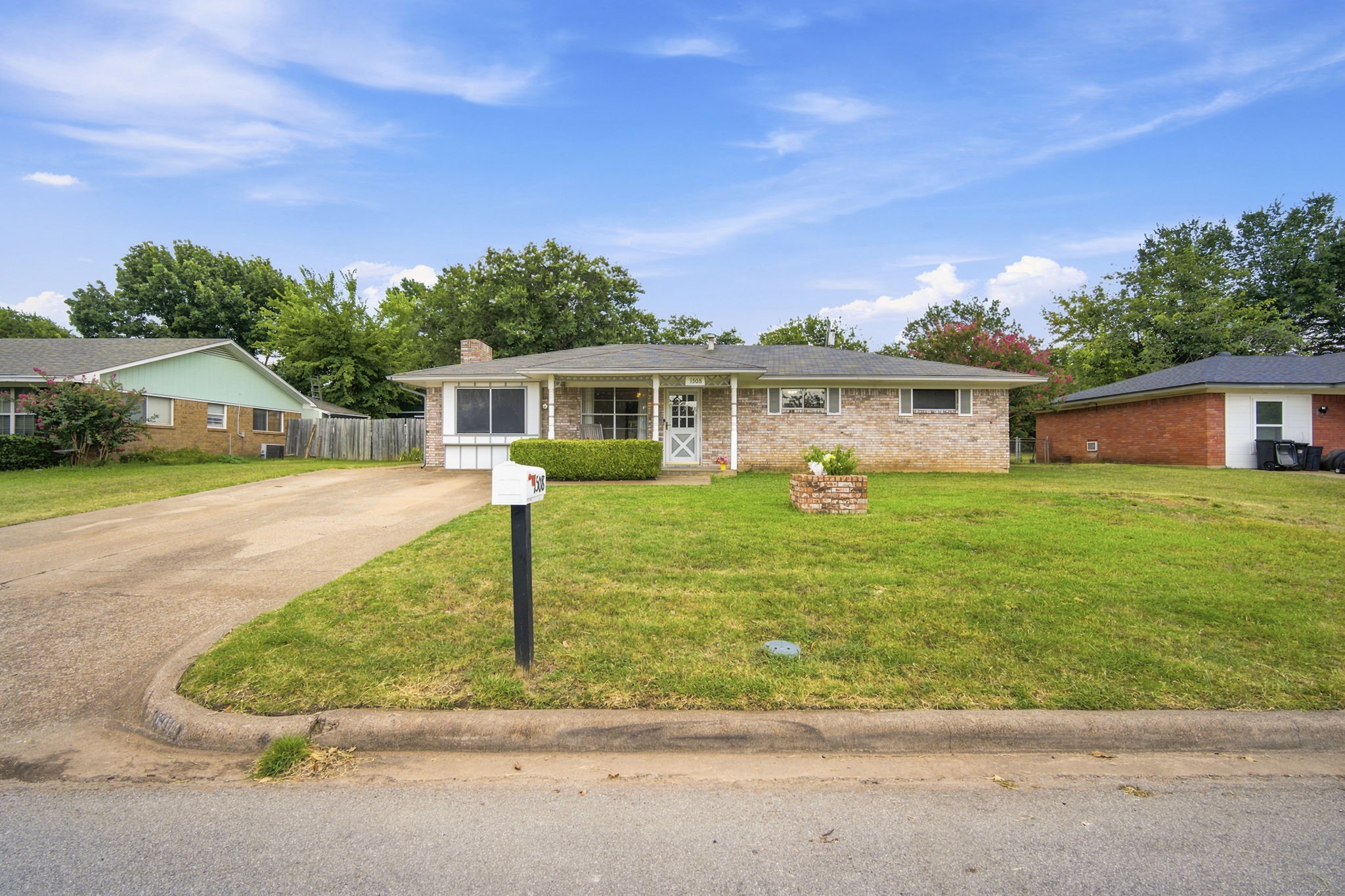 1508 Hillside Drive