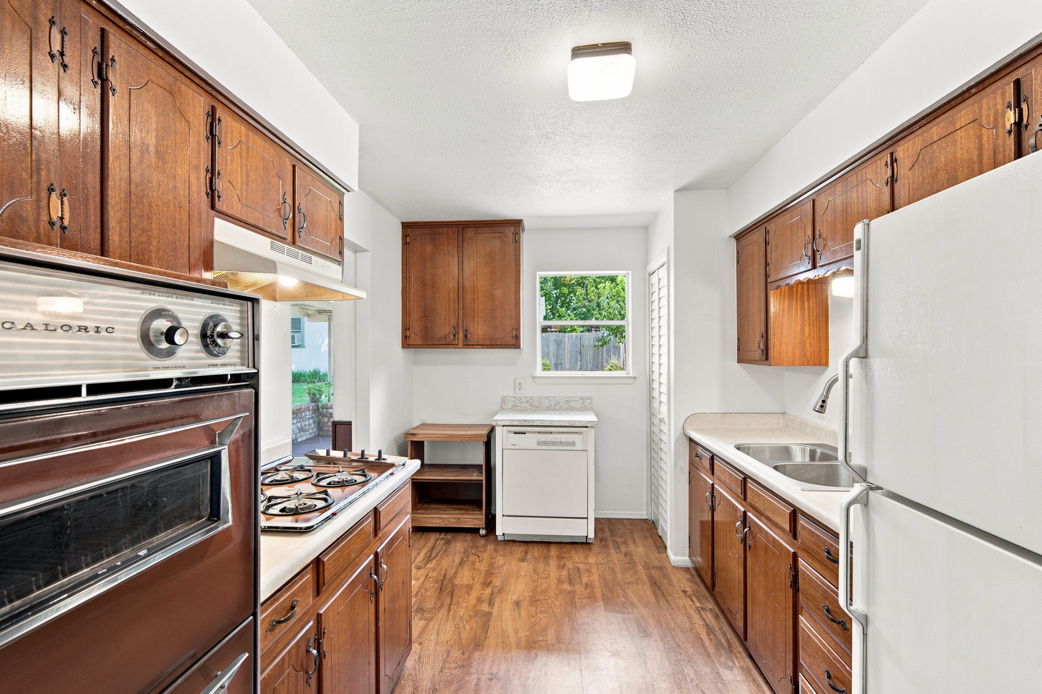 1508 Hillside Drive