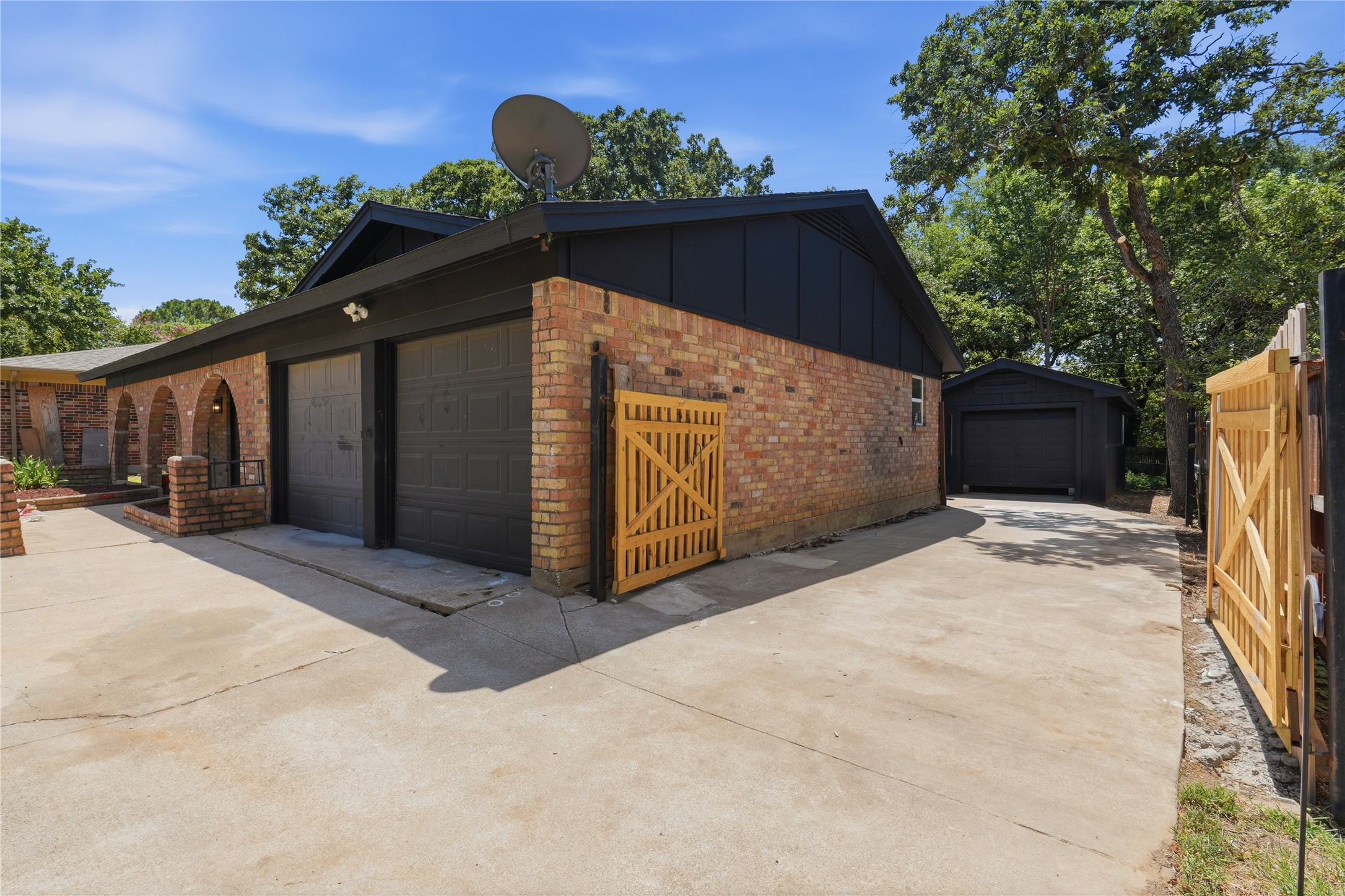 2706 Mintwood Place