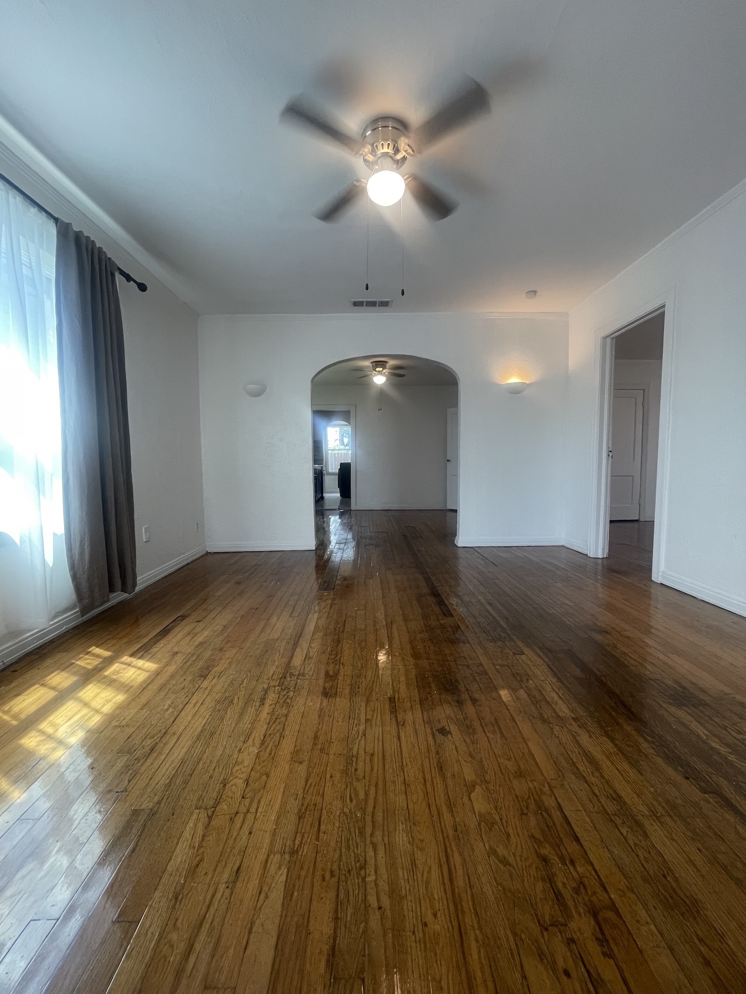 3819 Roseland Avenue