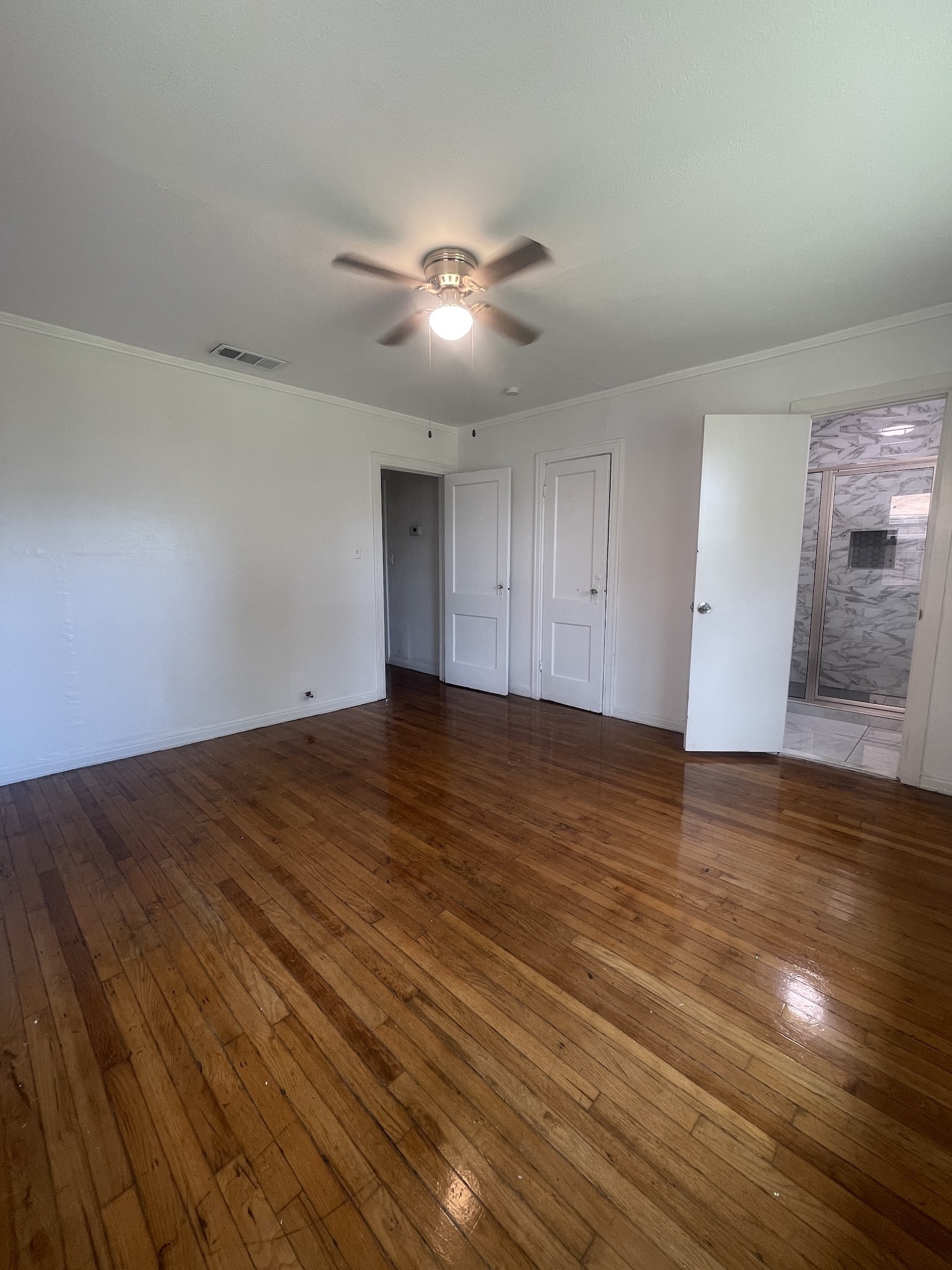 3819 Roseland Avenue