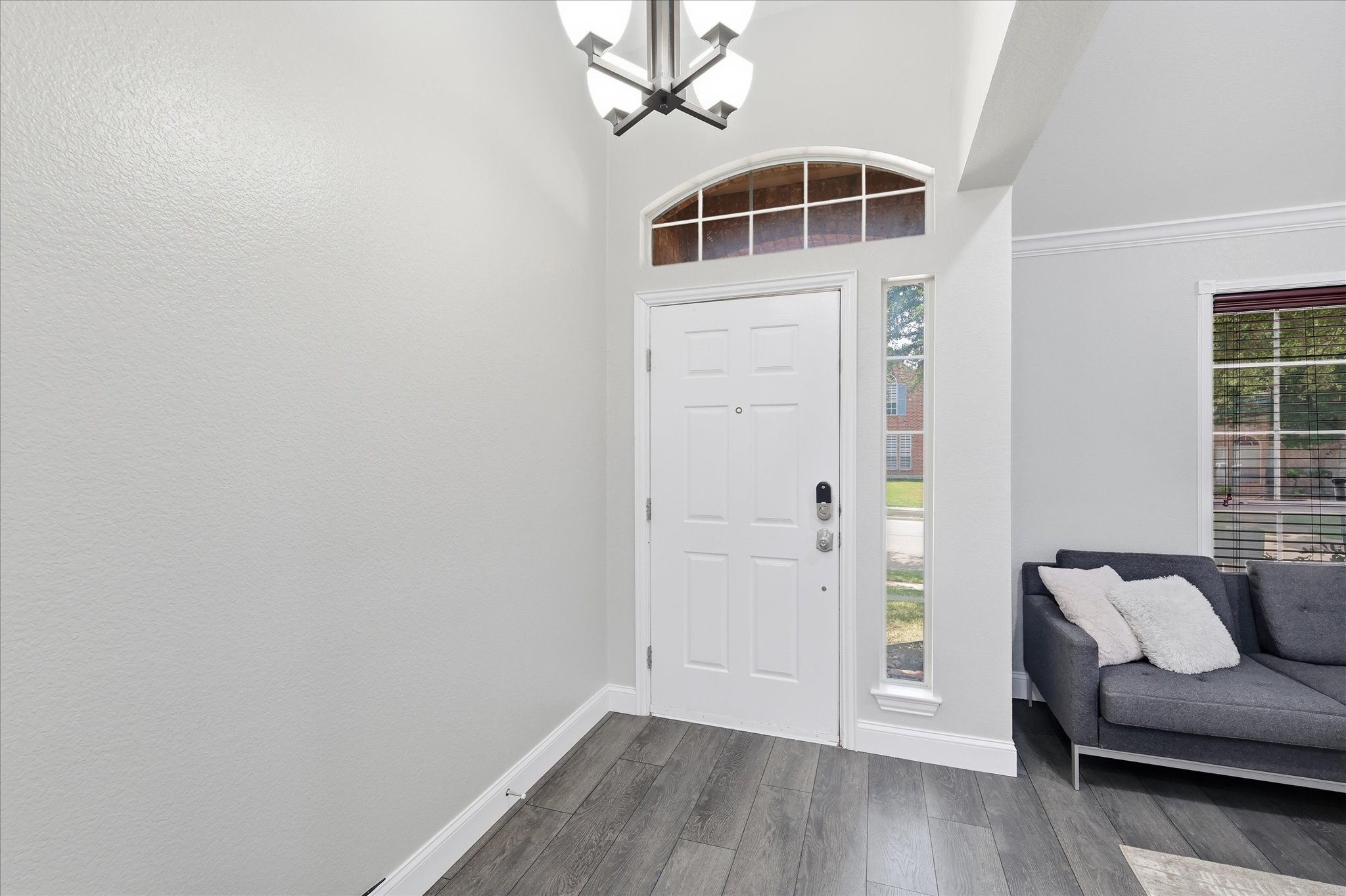 3704 Cottonwood Springs Drive