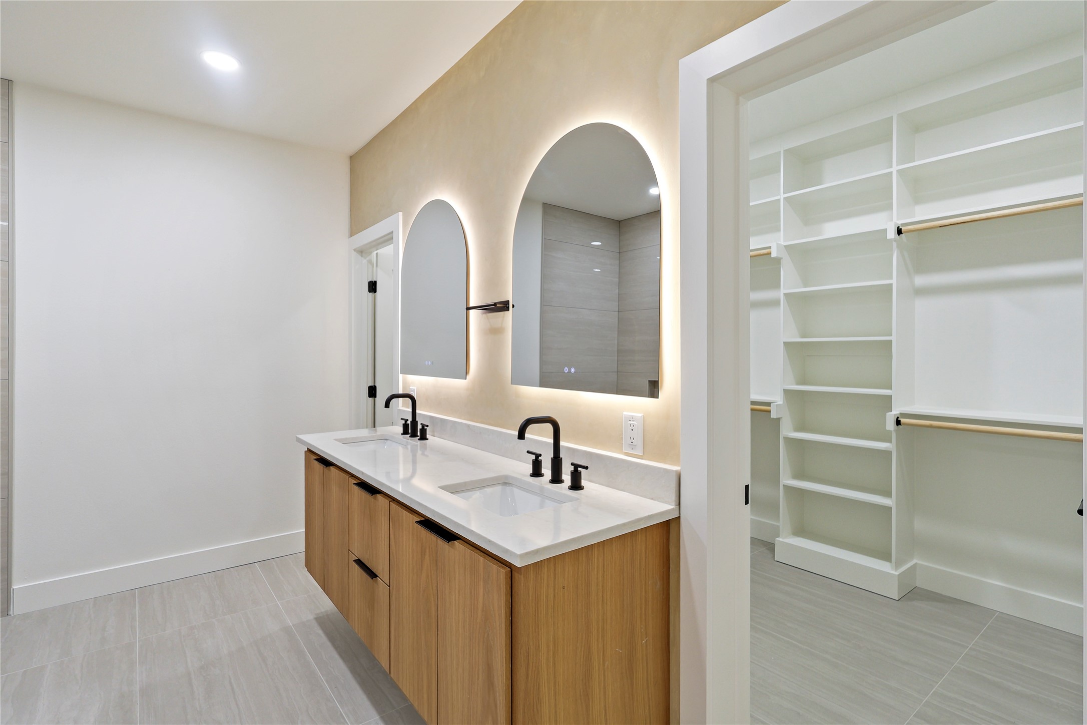 326 Avenue F