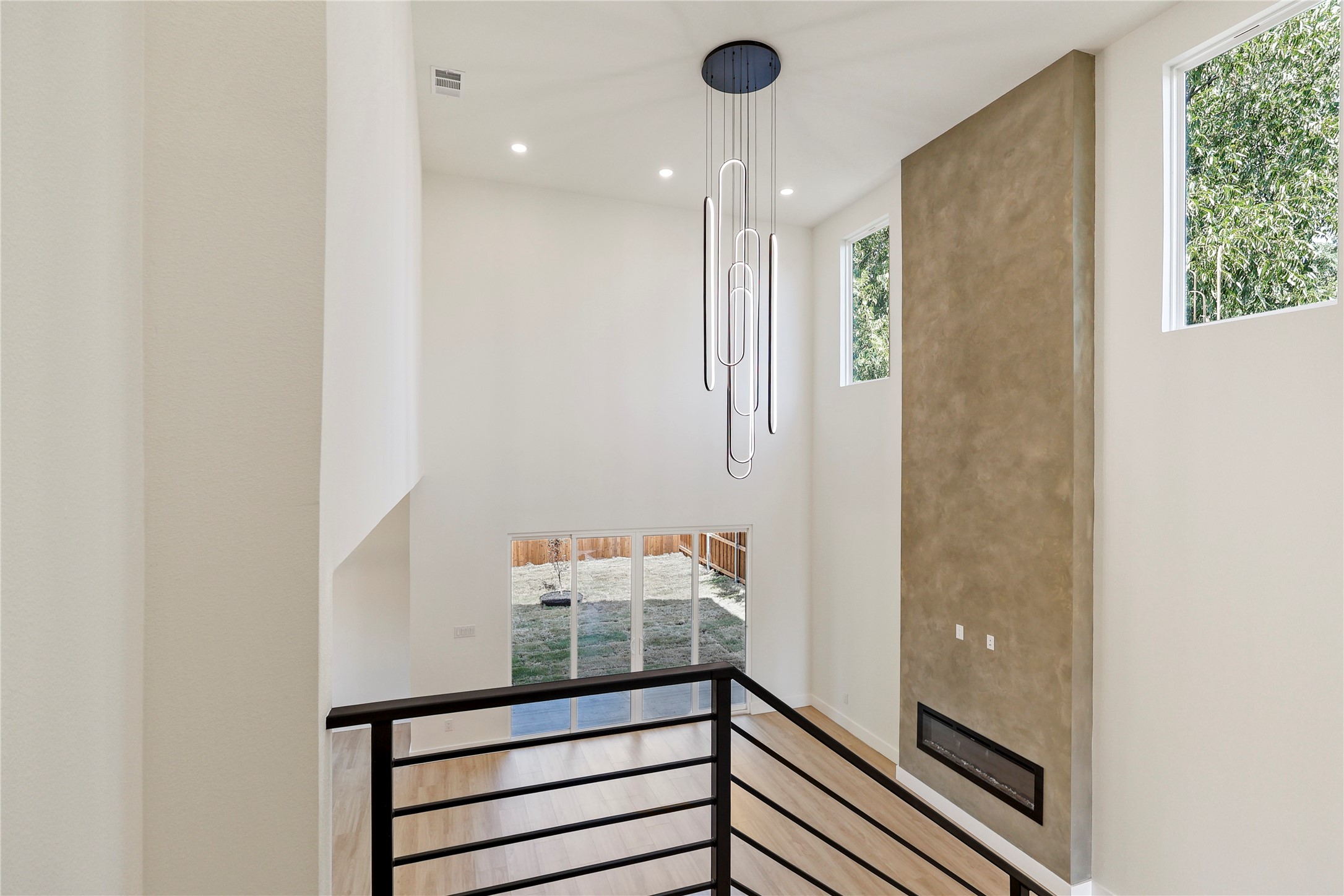 326 Avenue F