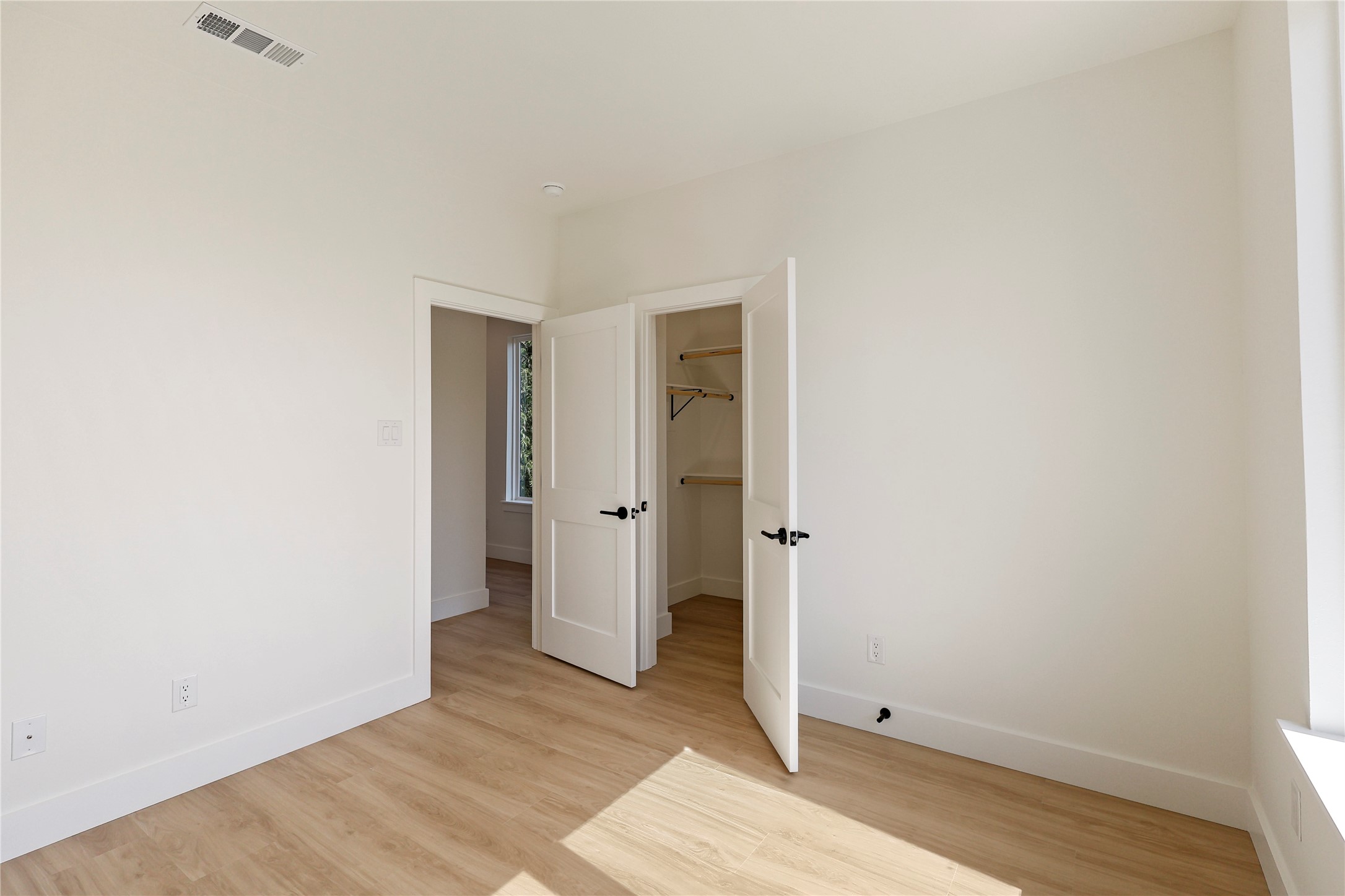326 Avenue F