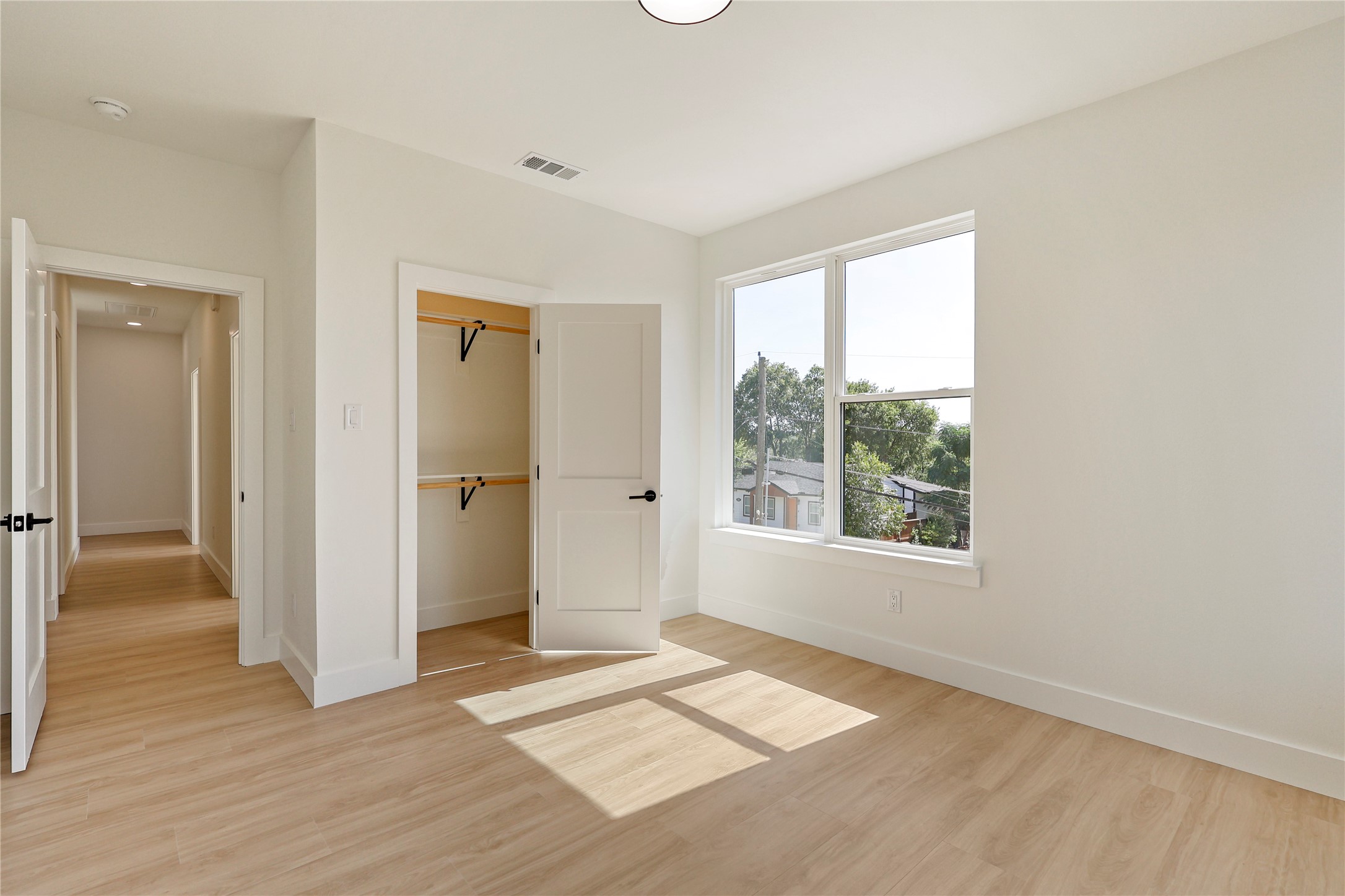 326 Avenue F