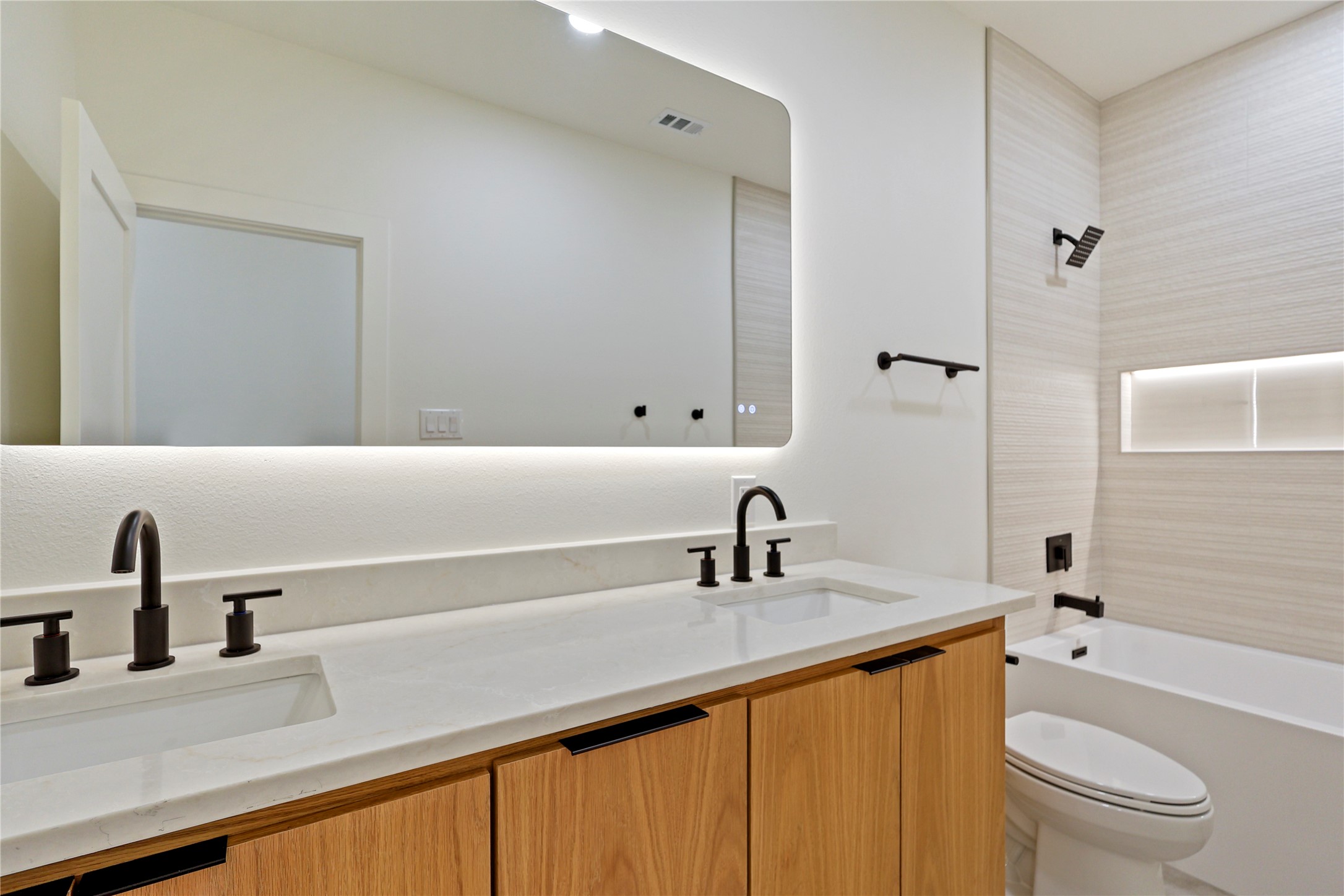 326 Avenue F