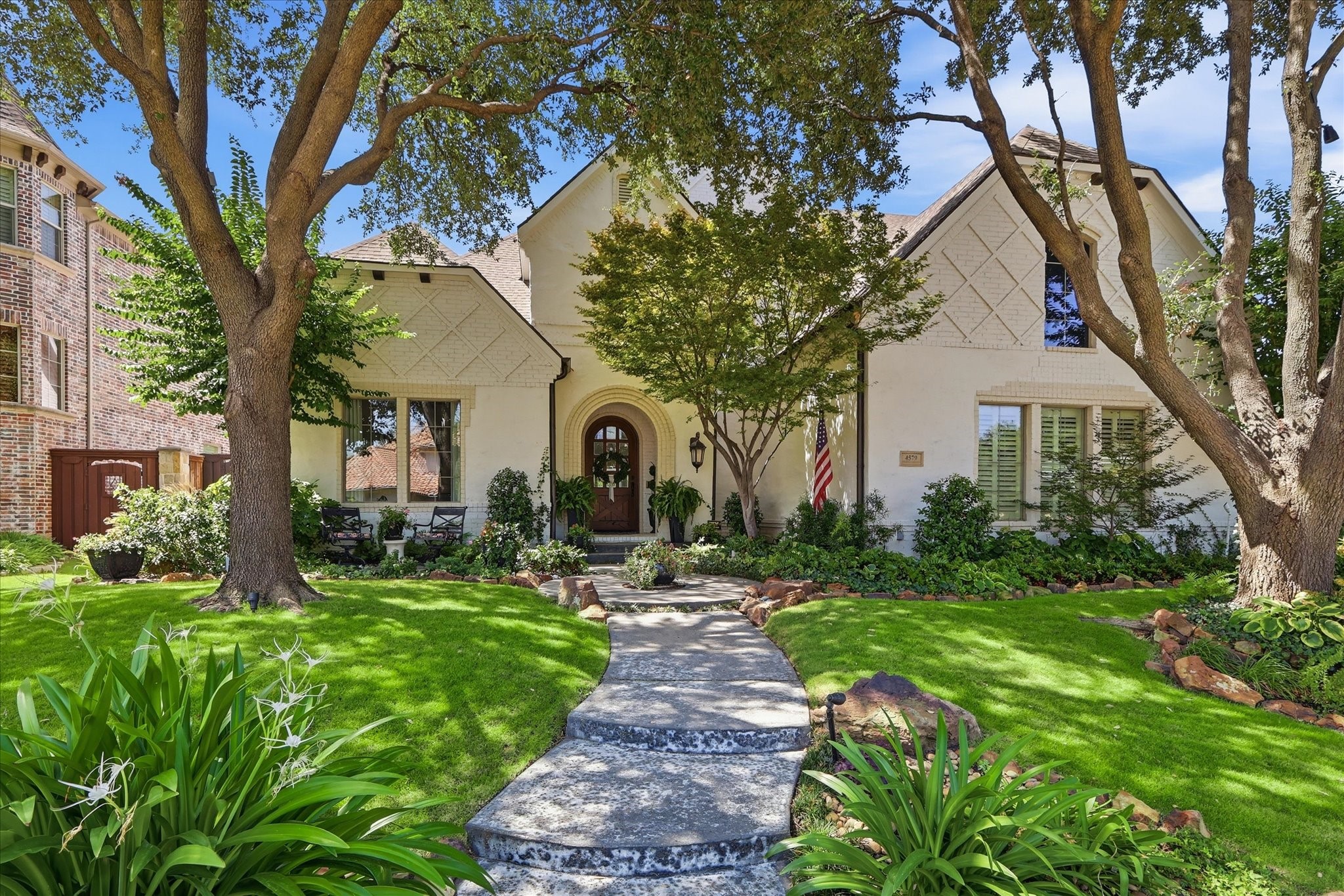 4579 Princess Caroline Court