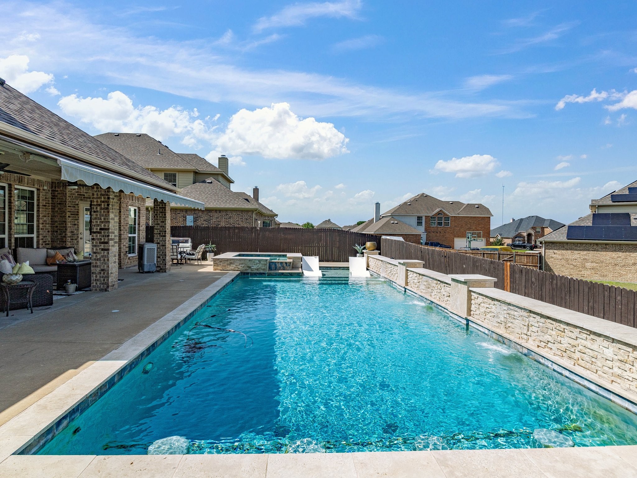 906 Hidden Lakes Drive