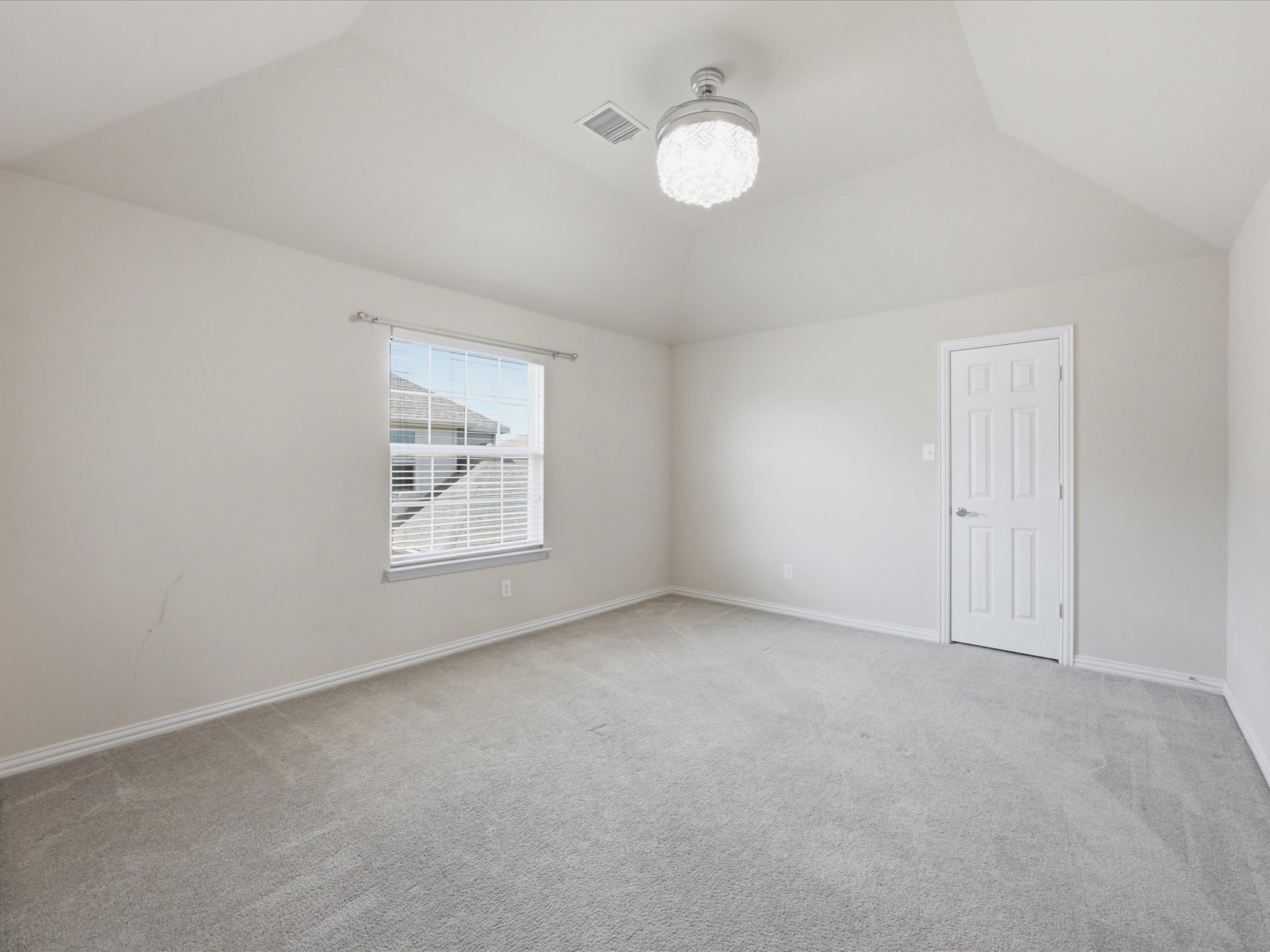 906 Hidden Lakes Drive