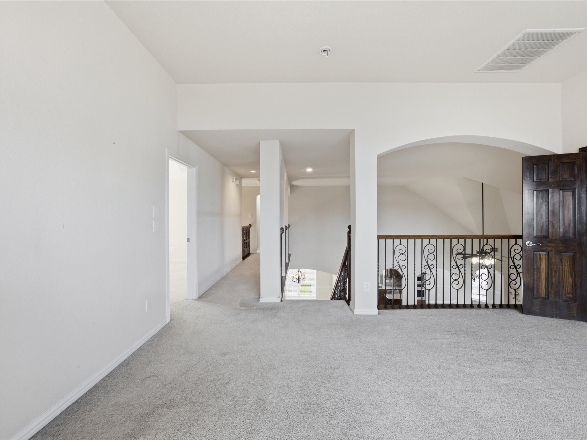 906 Hidden Lakes Drive