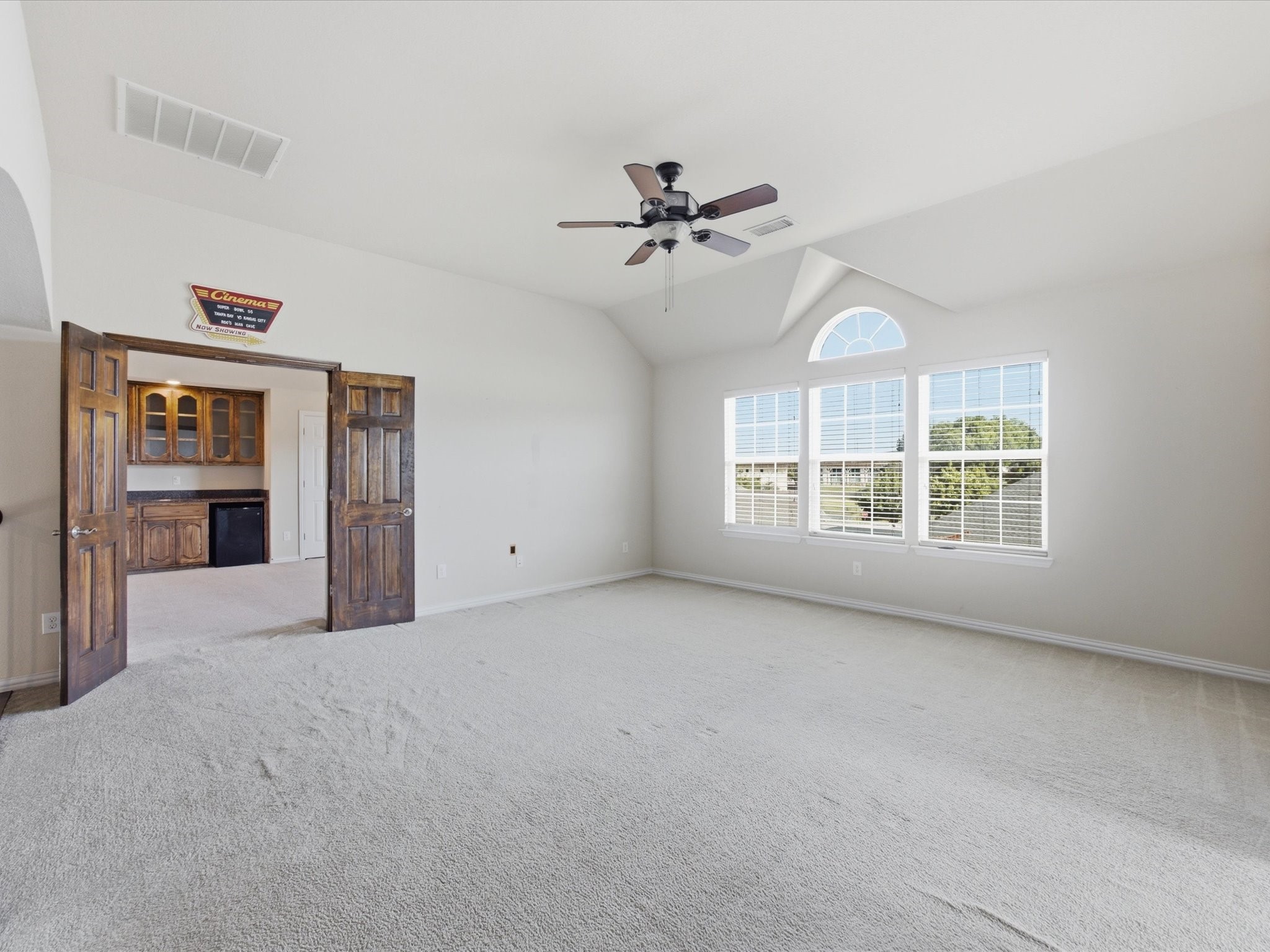 906 Hidden Lakes Drive