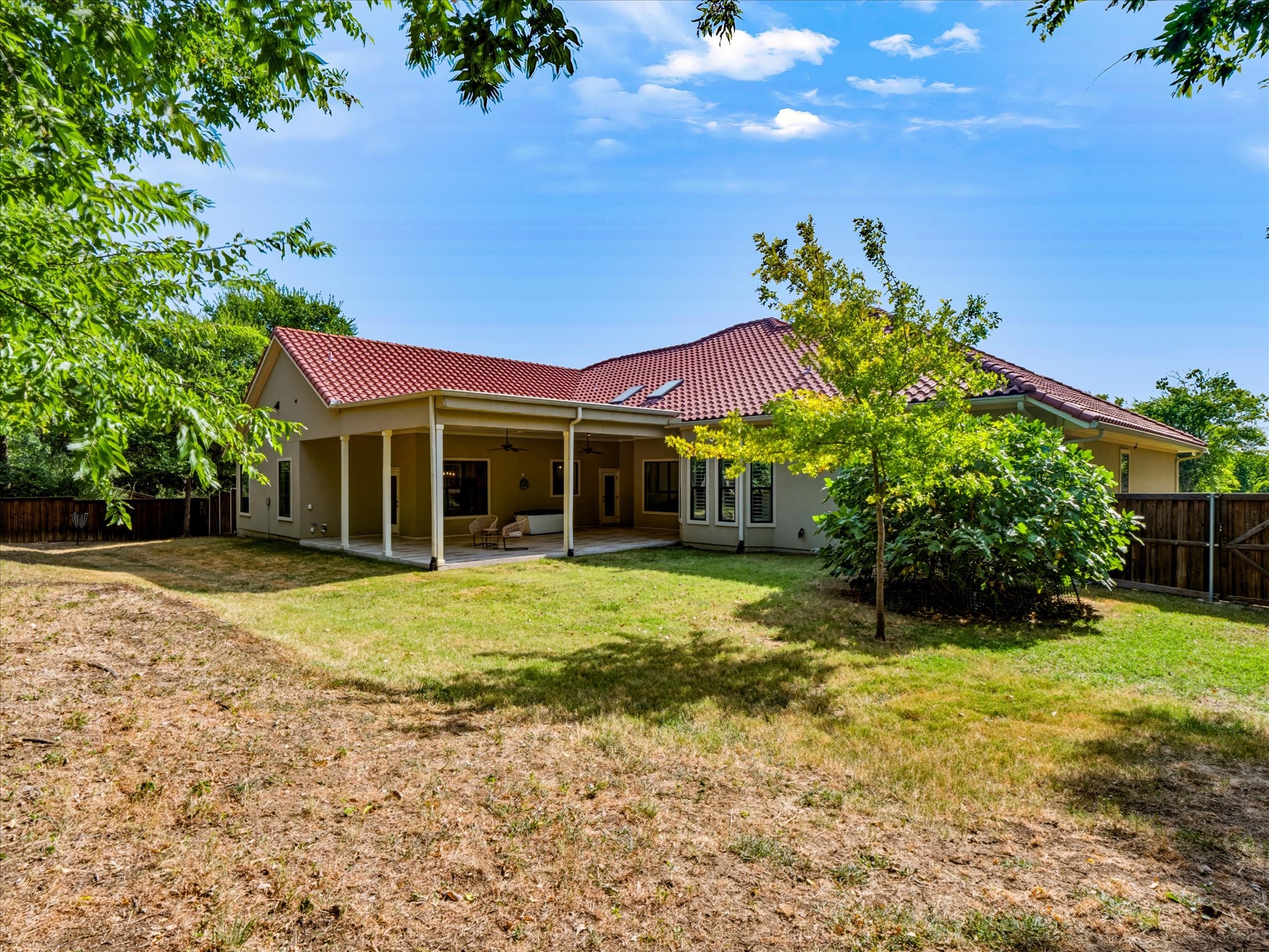 6532 Shoreline Drive