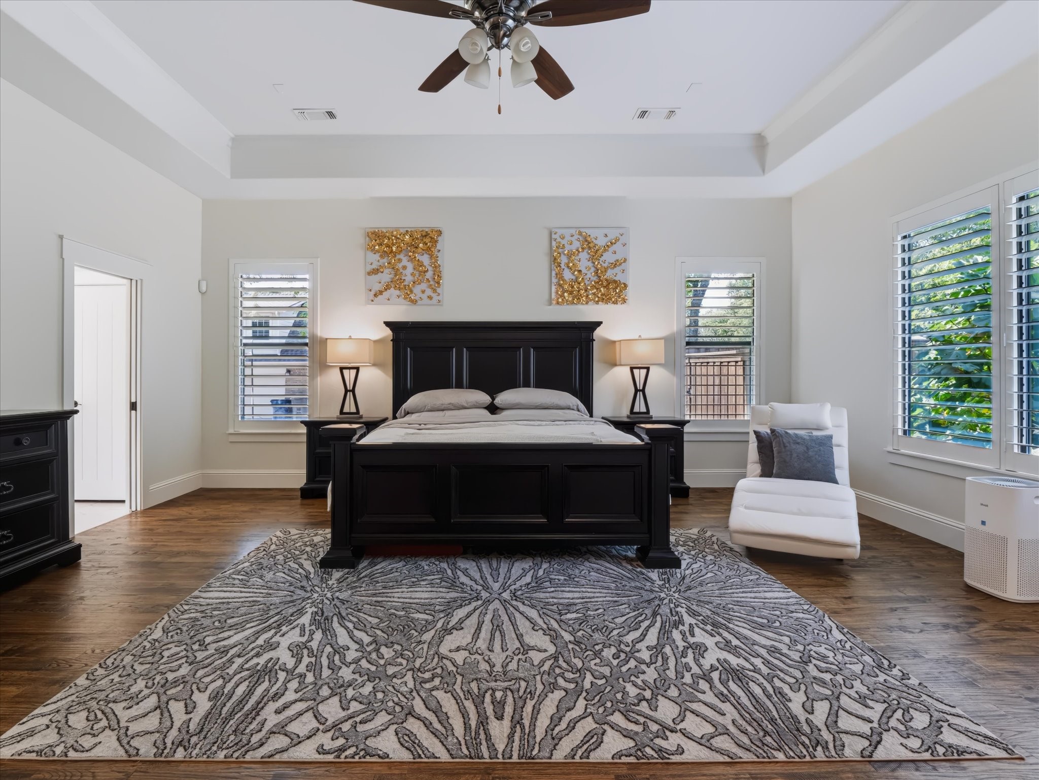 6532 Shoreline Drive
