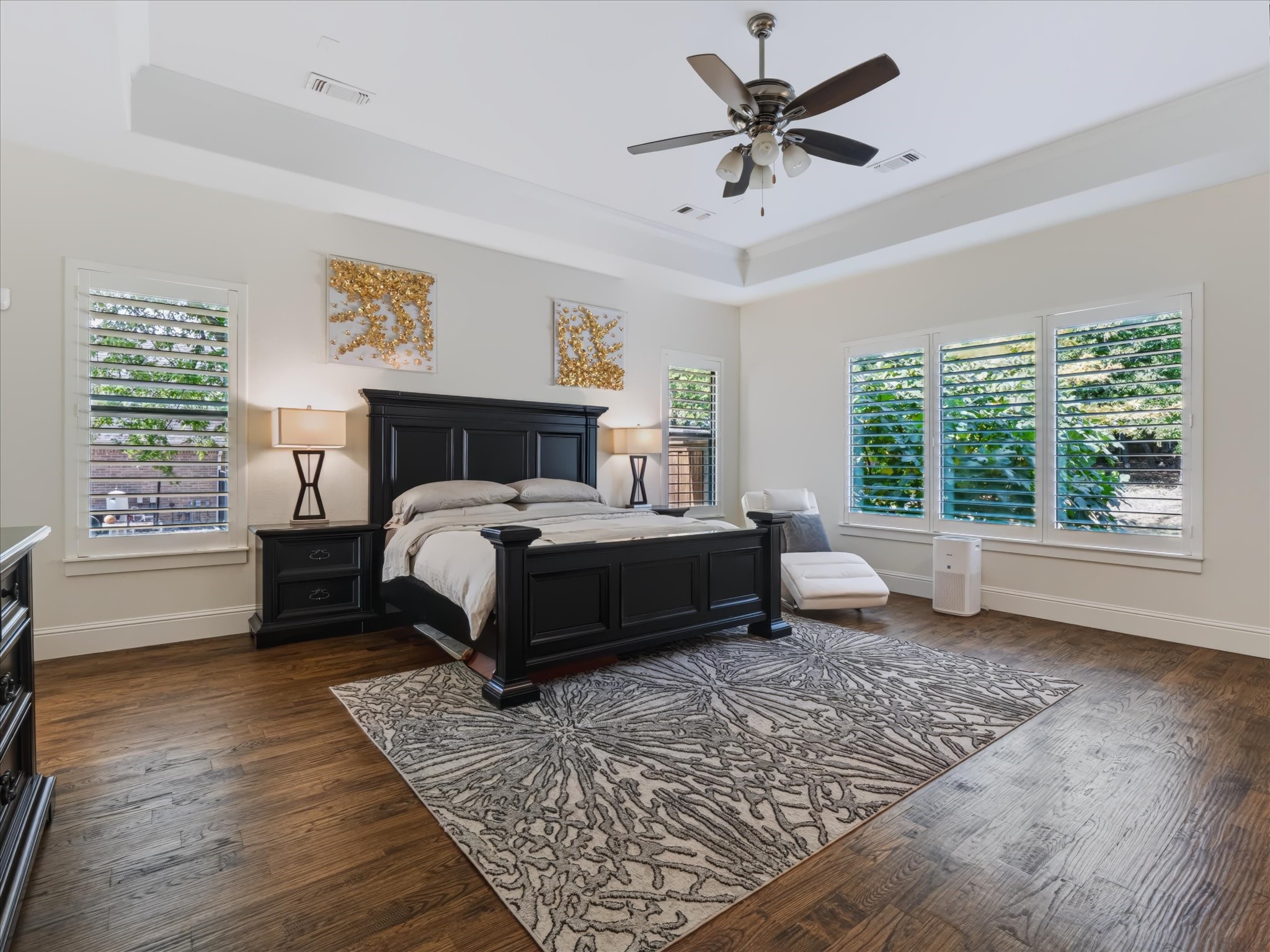 6532 Shoreline Drive
