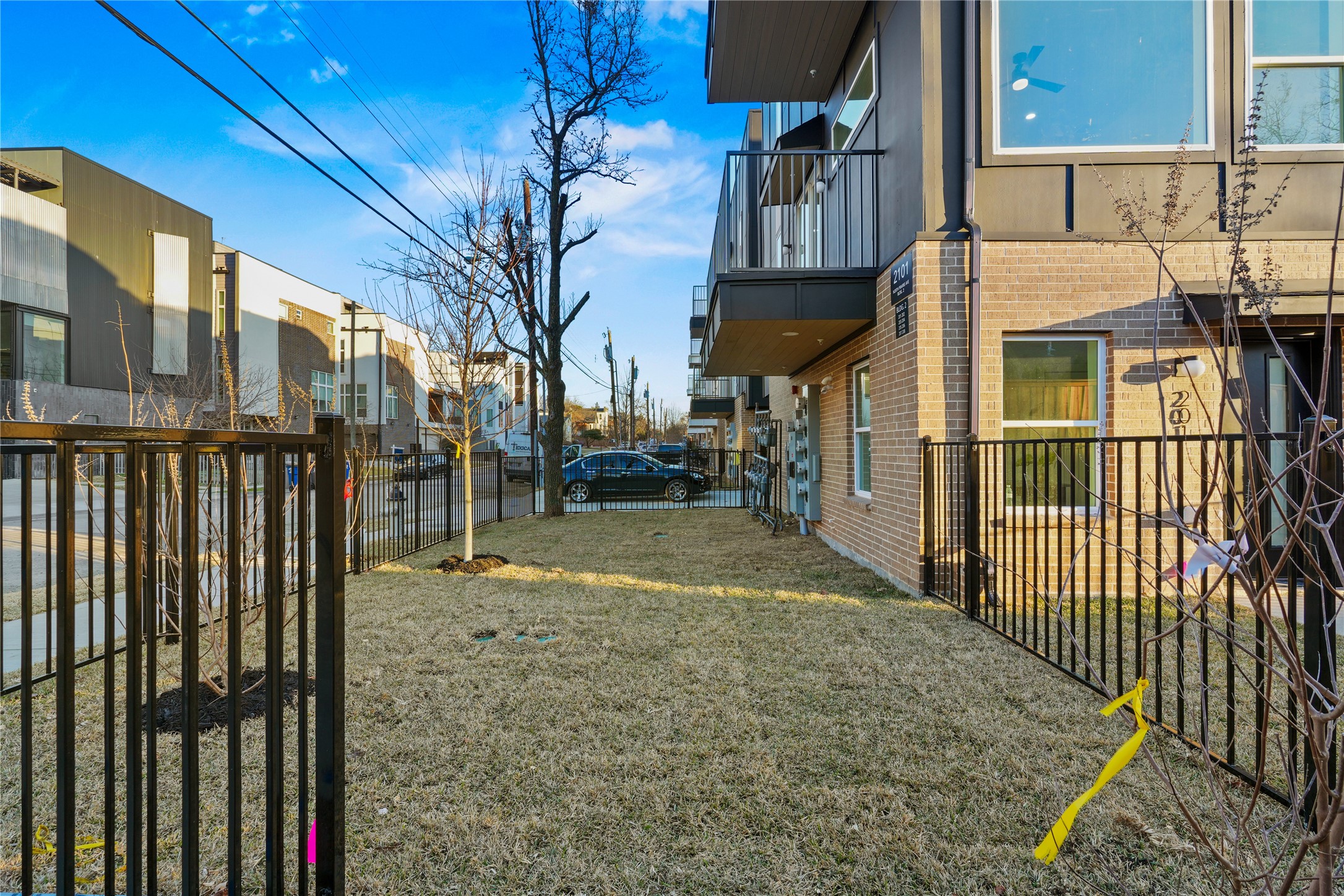 2031 N Prairie Avenue 103