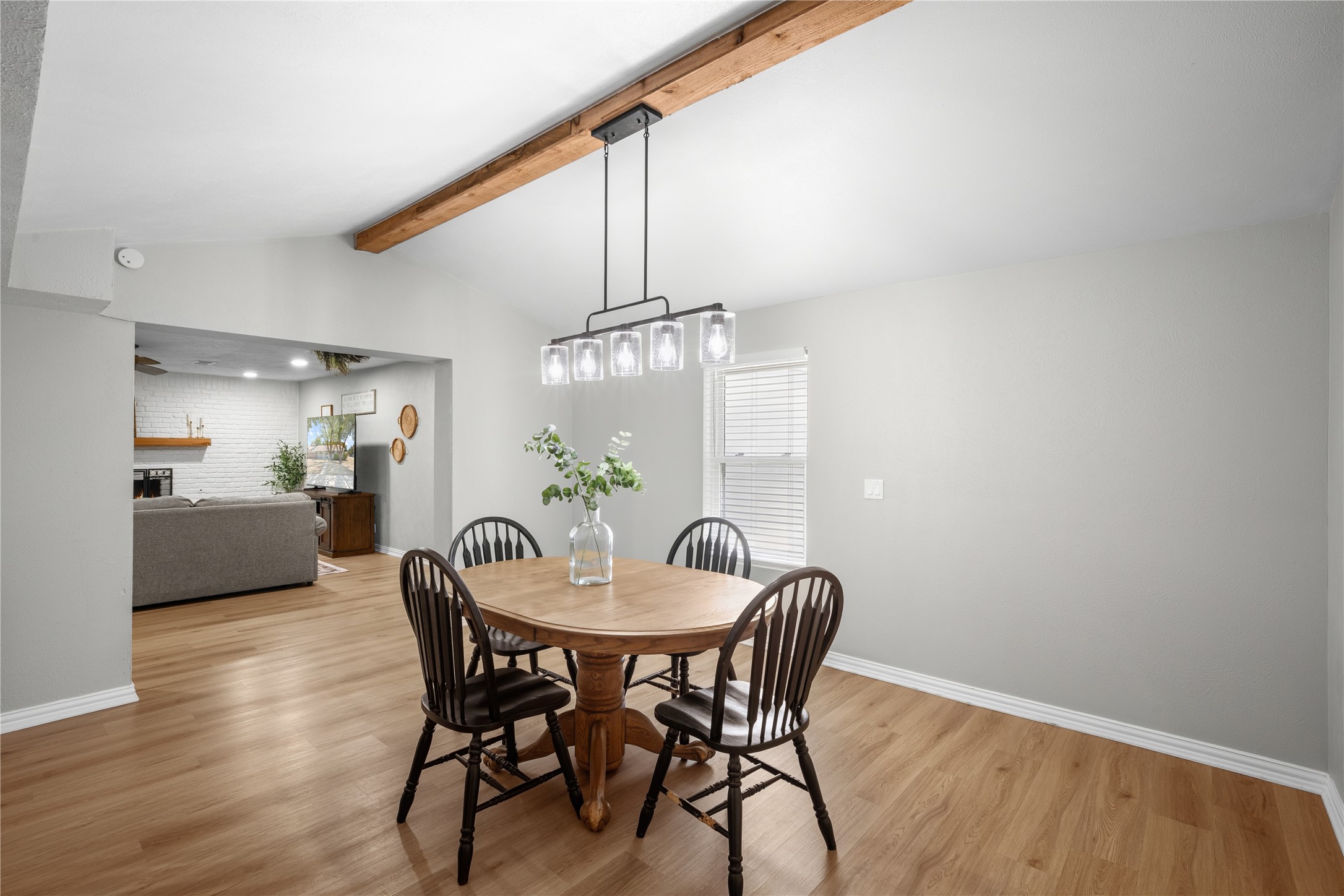213 Wilshire Drive