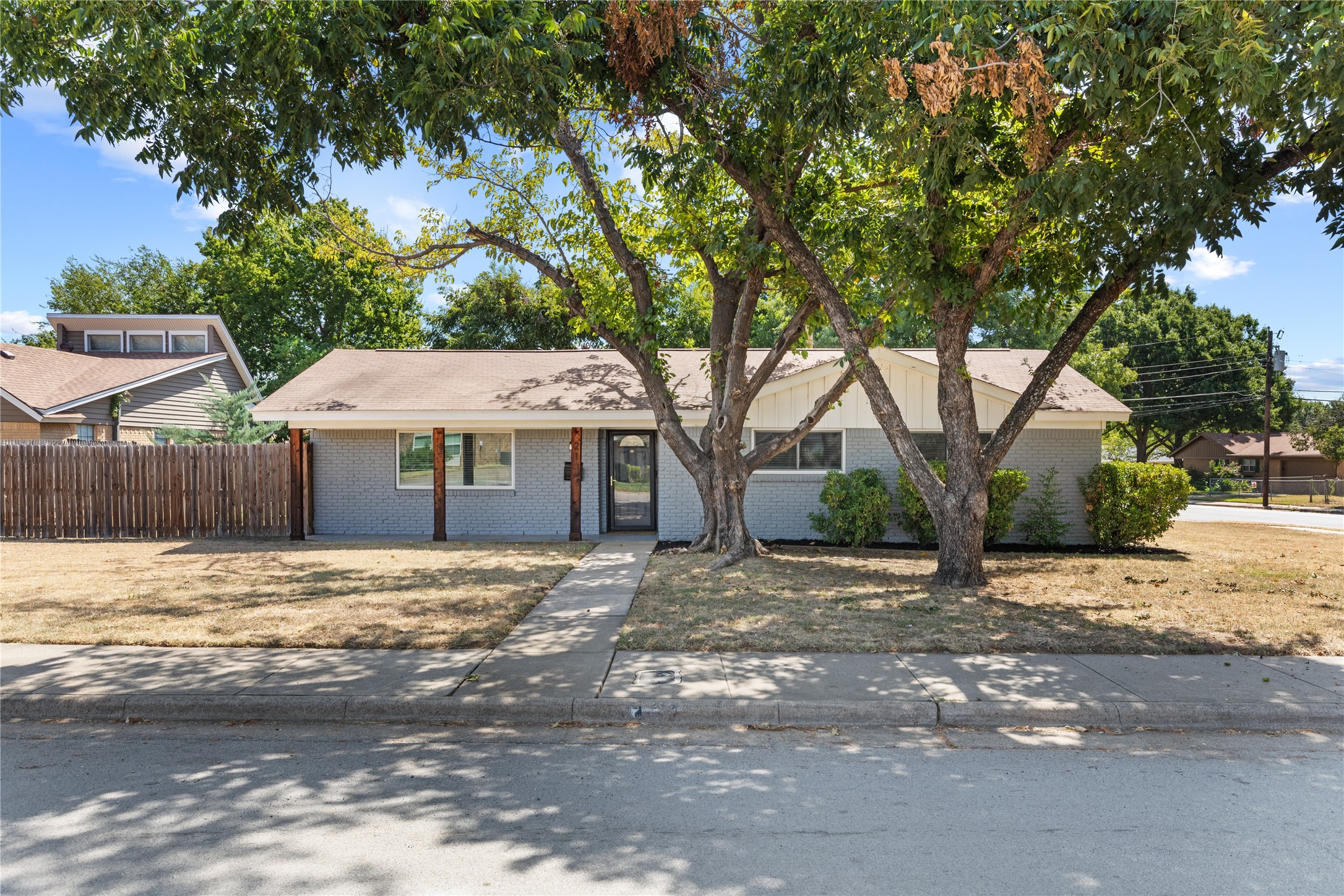 213 Wilshire Drive