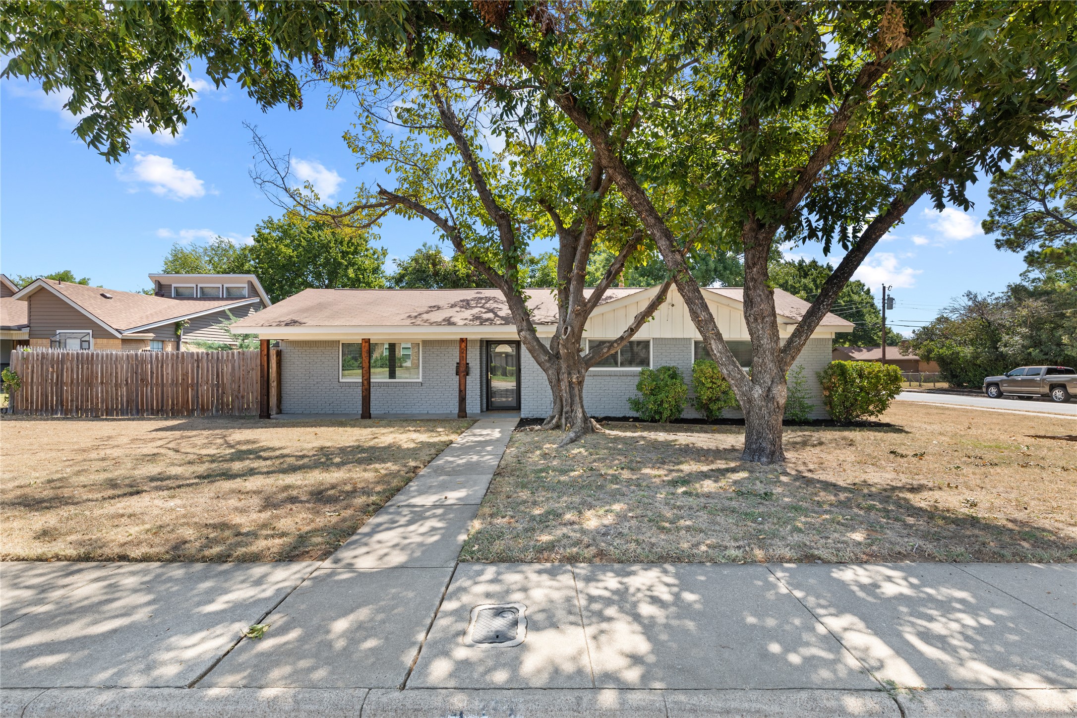 213 Wilshire Drive