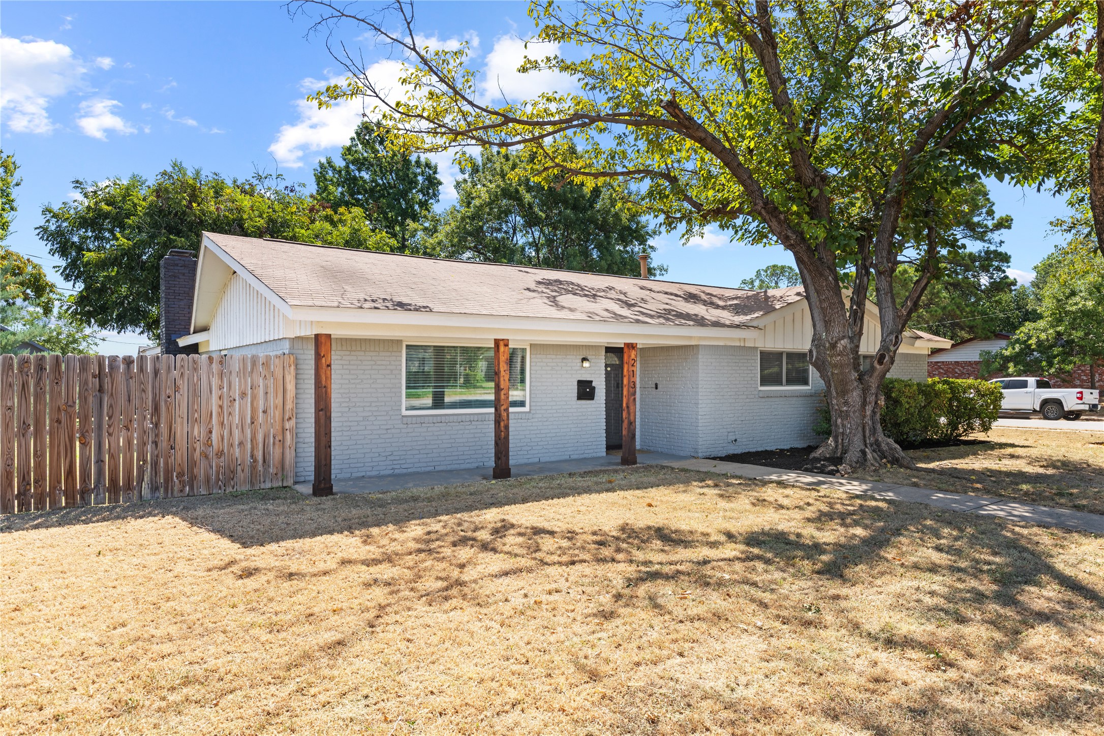 213 Wilshire Drive