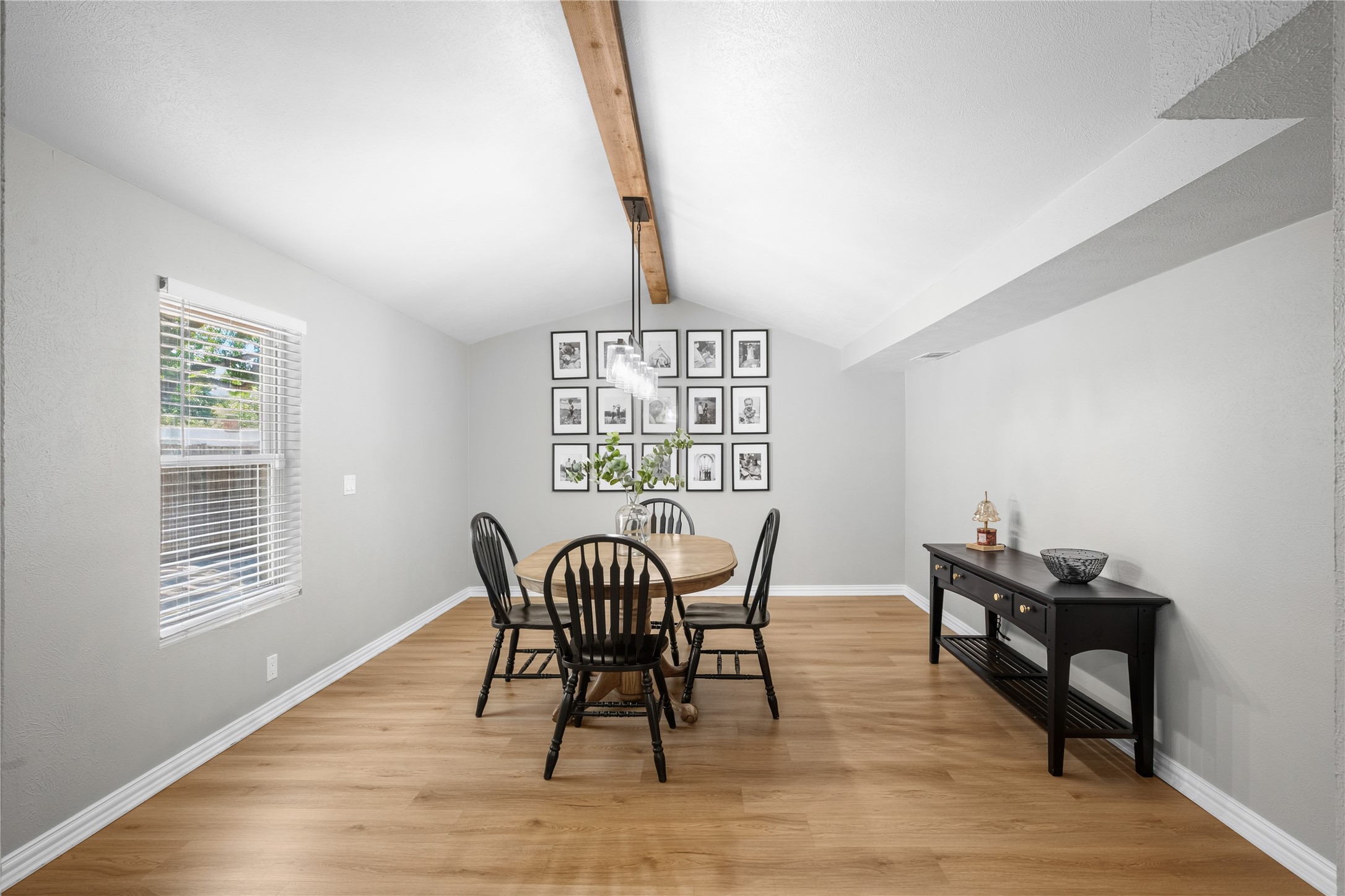 213 Wilshire Drive