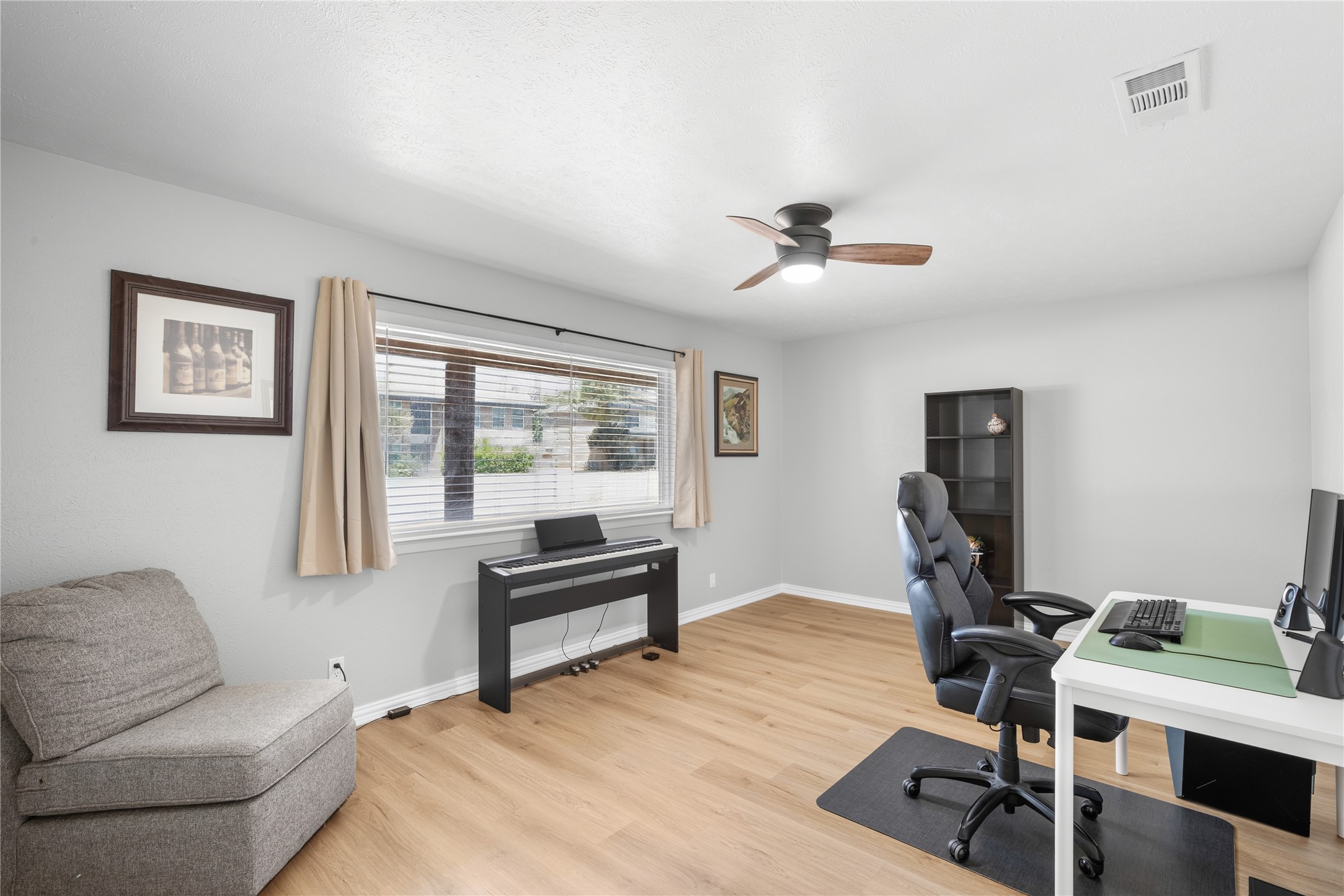 213 Wilshire Drive