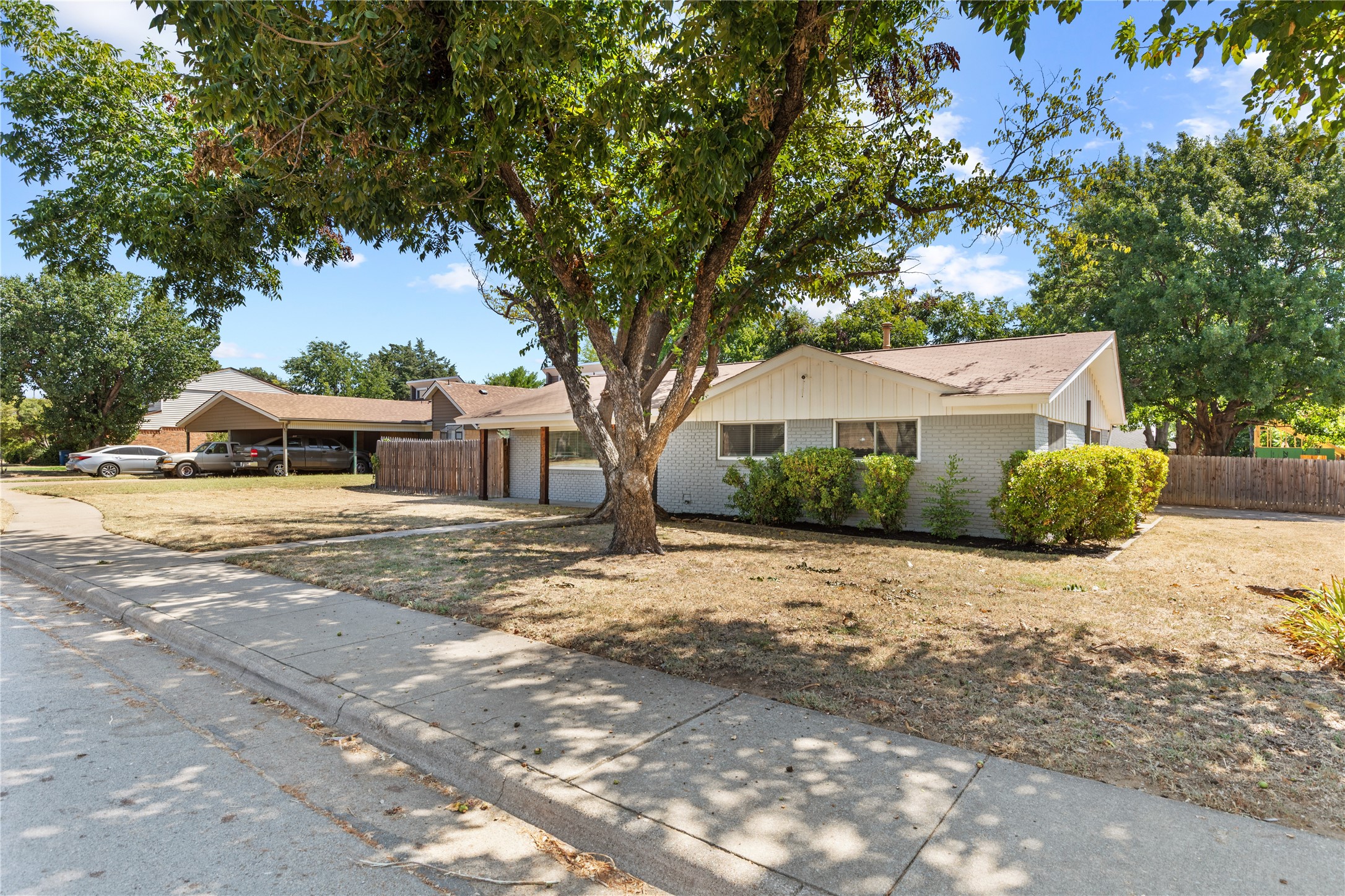 213 Wilshire Drive