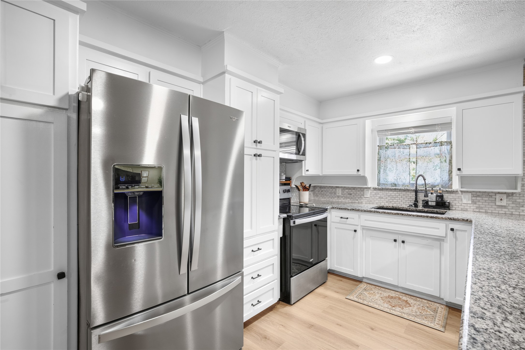 213 Wilshire Drive