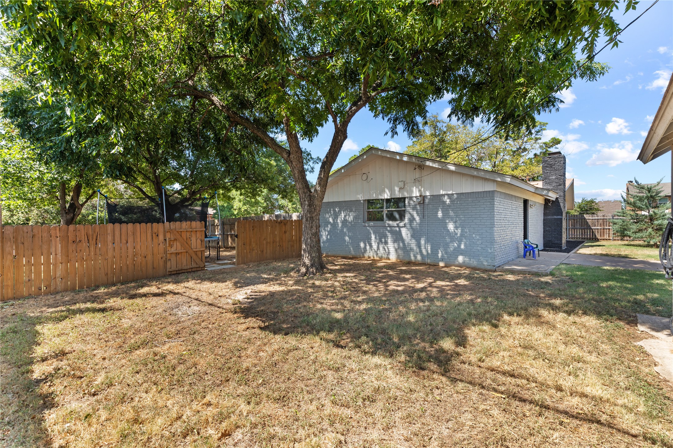 213 Wilshire Drive