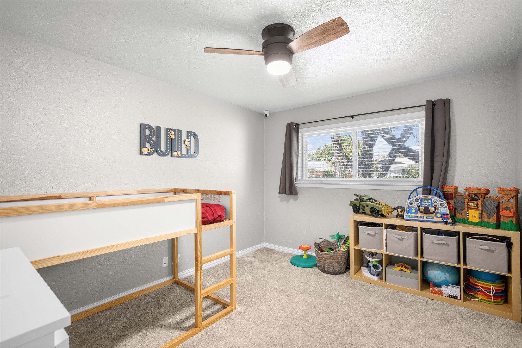 213 Wilshire Drive