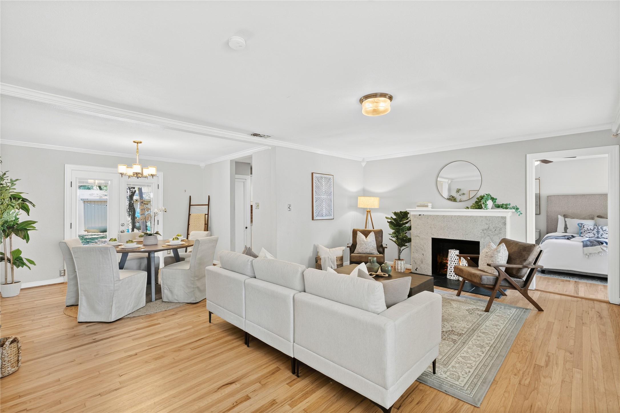 649 Peavy Road