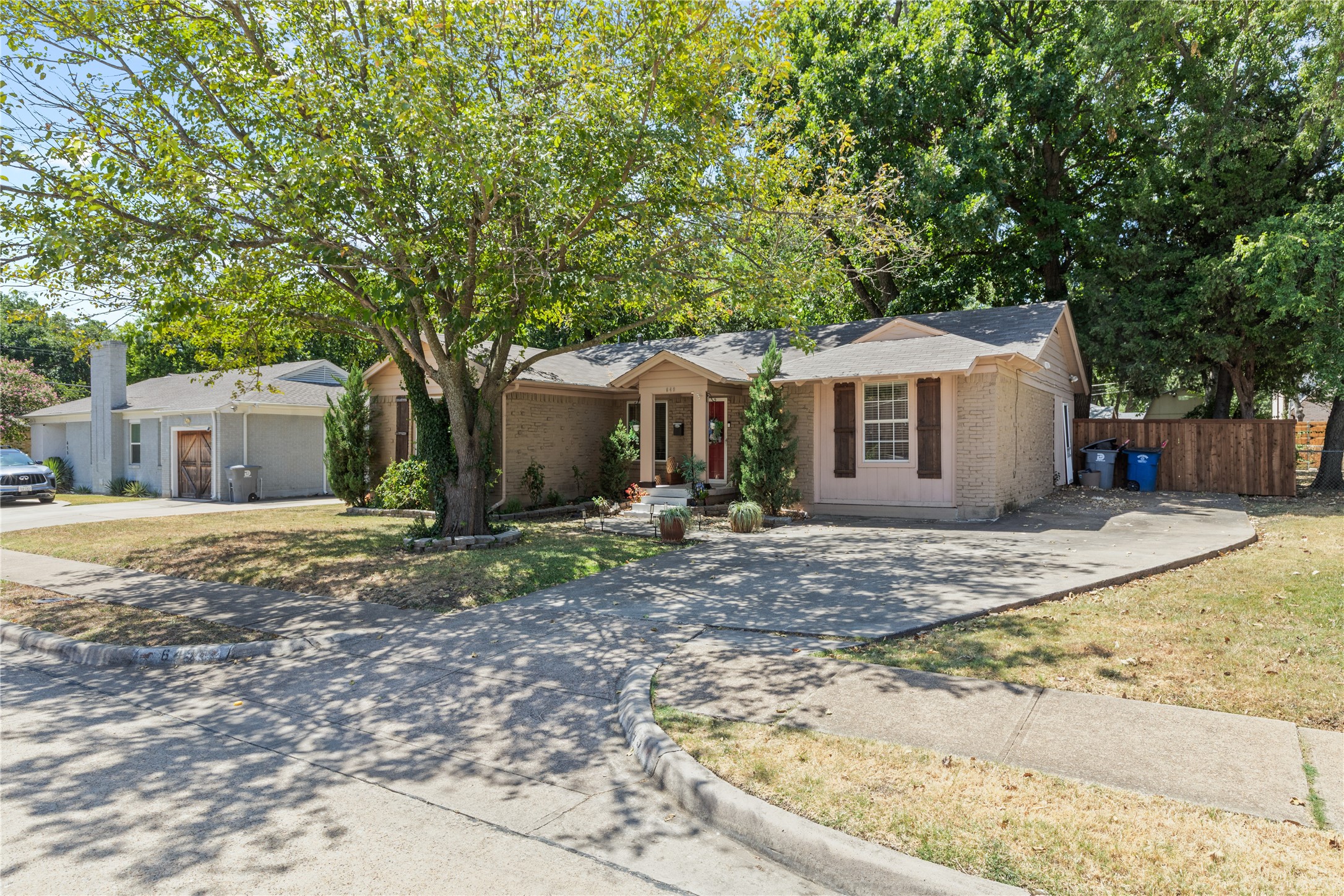 649 Peavy Road