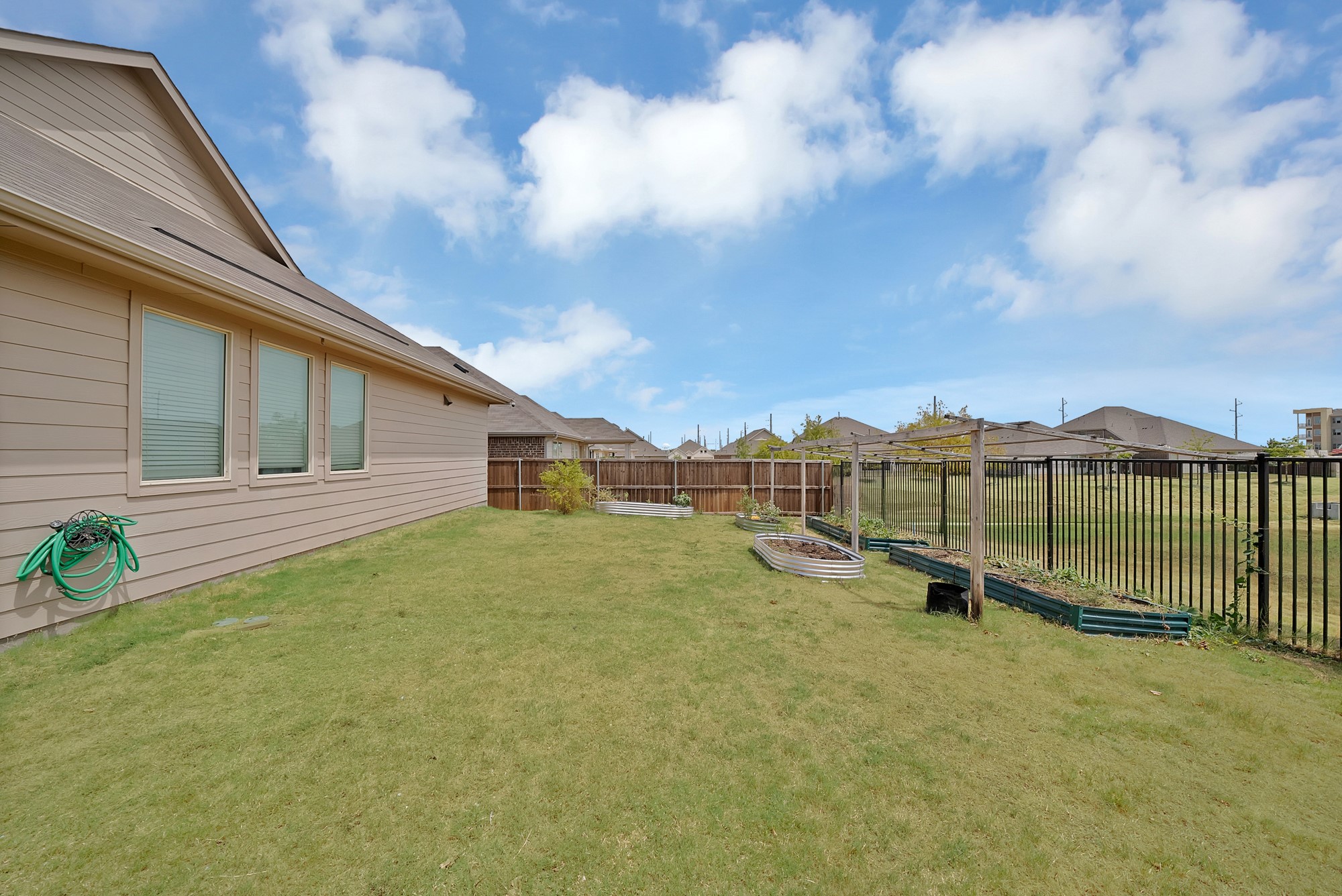 3101 Paruament Dr Drive