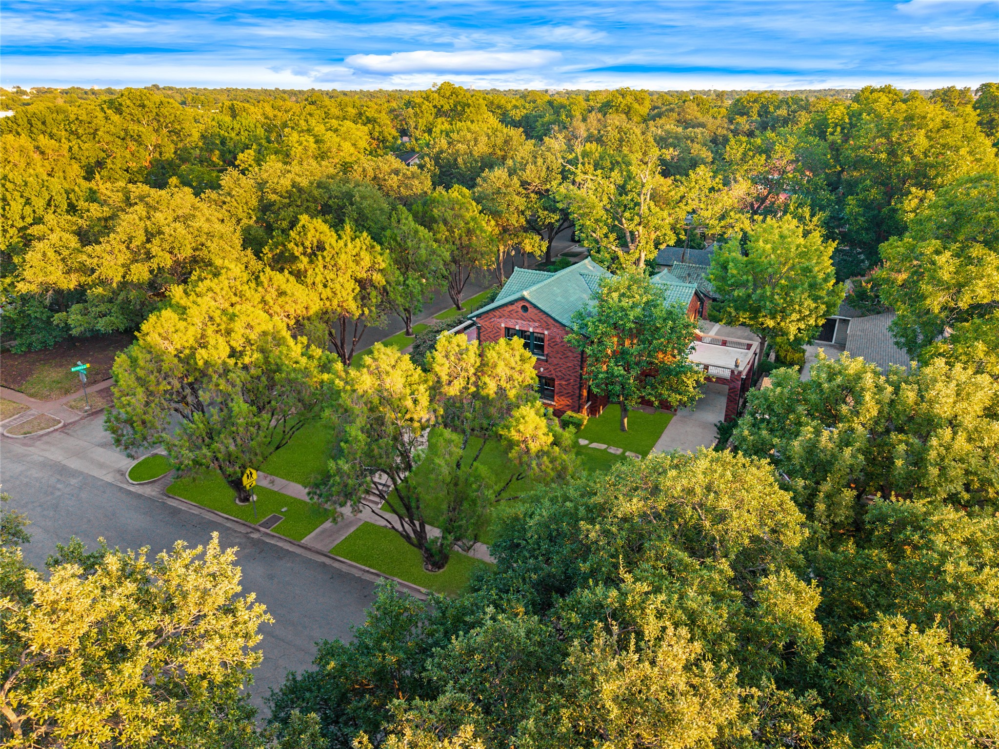 2127 Pembroke Drive