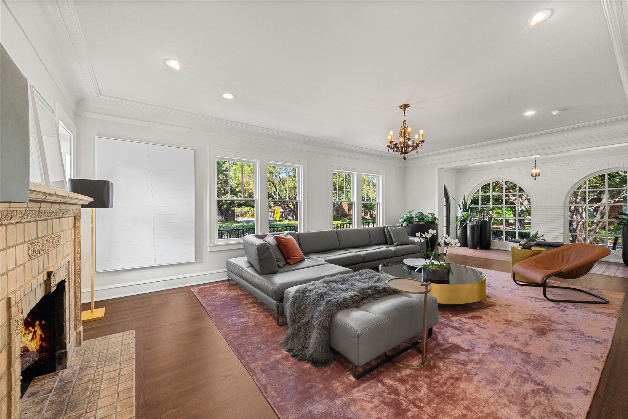2127 Pembroke Drive