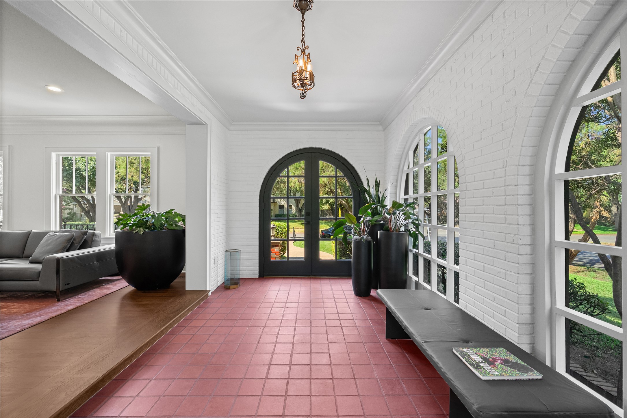 2127 Pembroke Drive