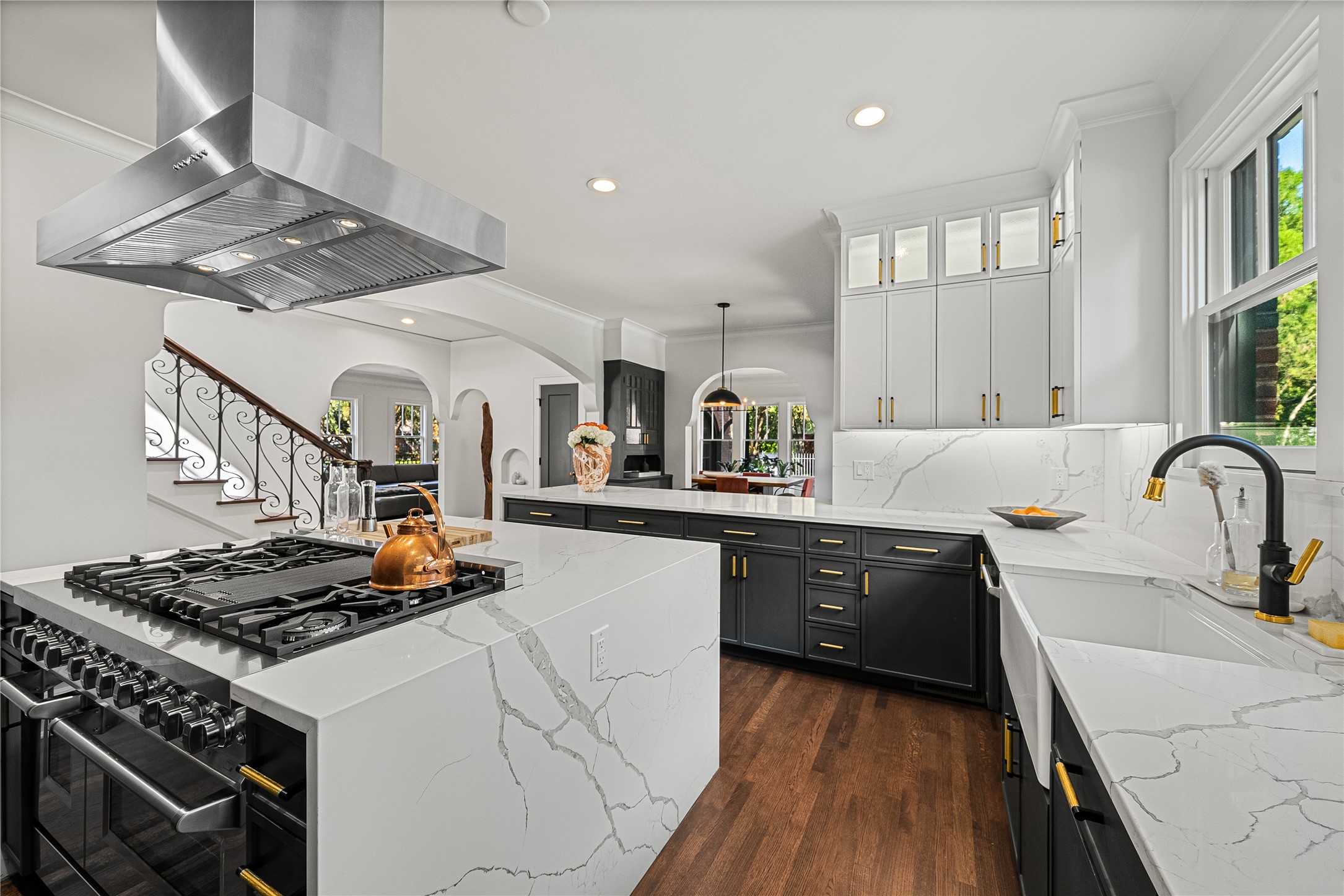 2127 Pembroke Drive
