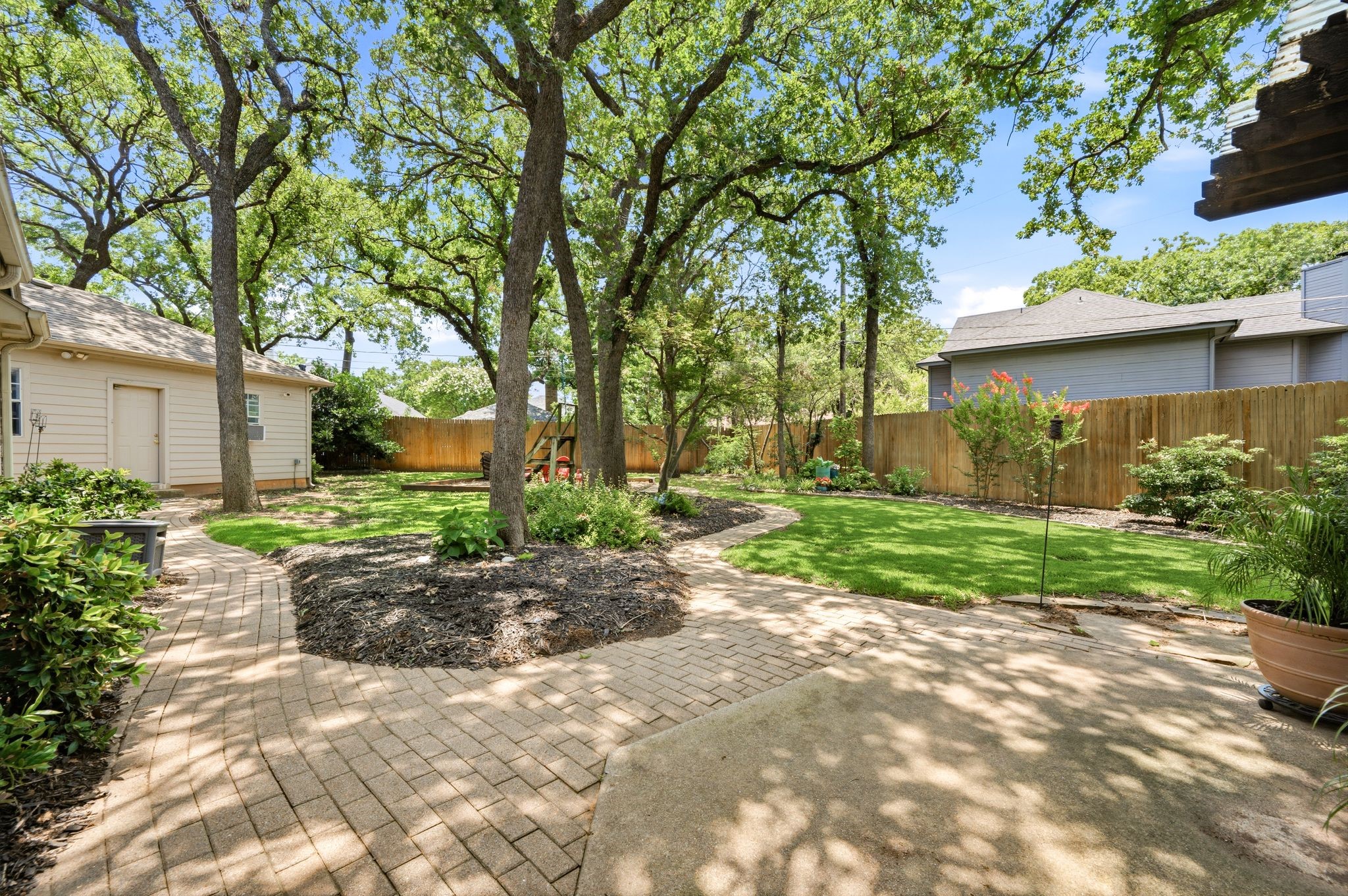 3906 Brookfield Drive