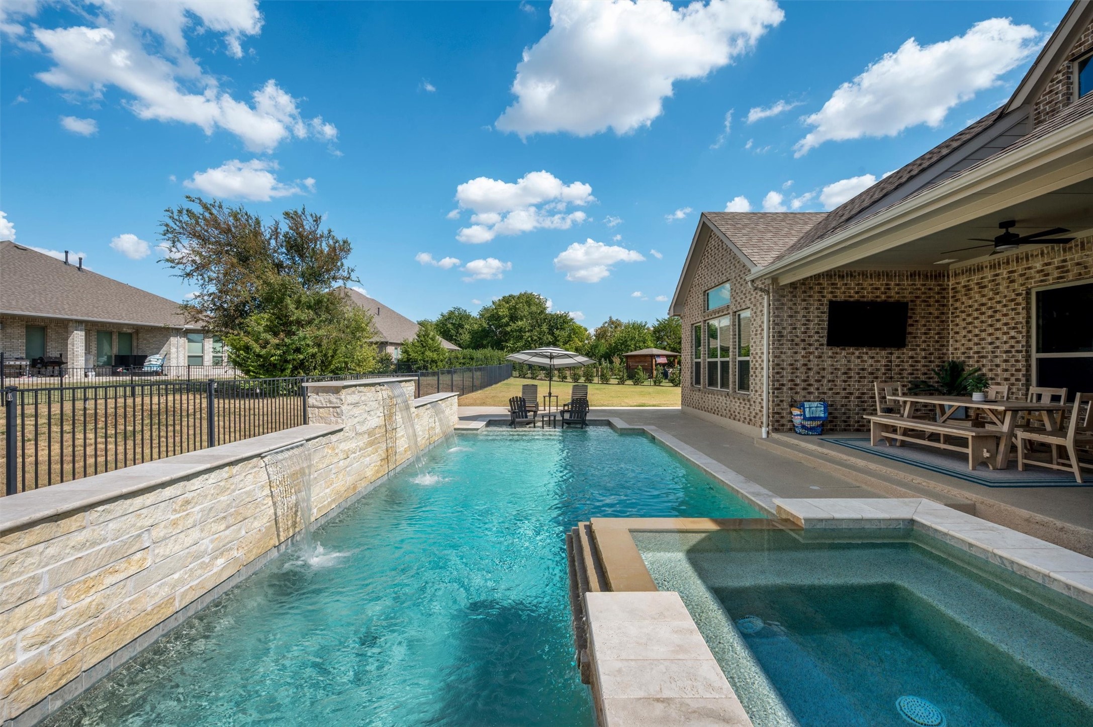 2427 Debracie Court